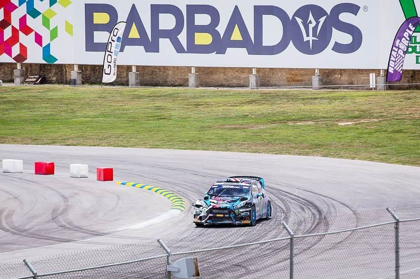 ケン・ブロックさんのインスタグラム写真 - (ケン・ブロックInstagram)「Throwback to the 2014 & 2015 Global RallyCross races here in Barbados. Fun track, good competition, tons of fans… but even though I was very quick here (especially in 2014), I have never had a good result. In fact, I have had two wildly bad crashes because of some strange circumstances - so, I am hoping that I can shake that bad-luck curse this weekend in the Sol Rally Barbados! #Barbados #FordFiesta」10月29日 2時08分 - kblock43