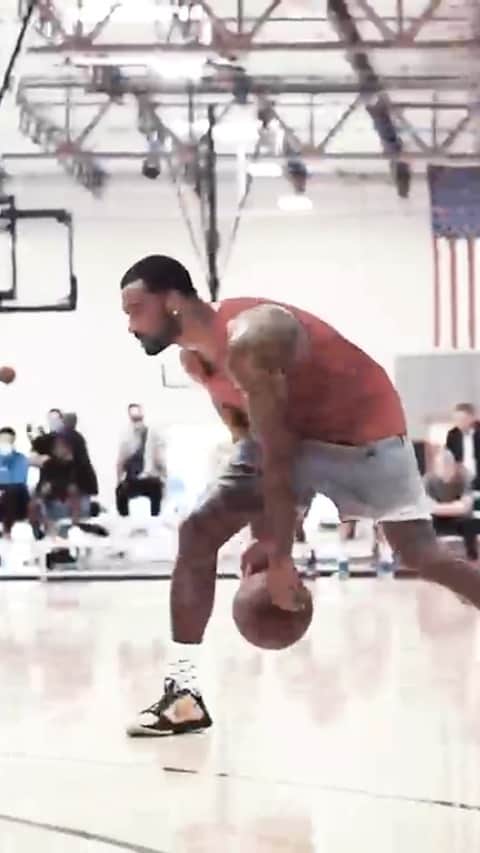 ジョン・ウォールのインスタグラム：「🎥: @graydientvisuals x @klutchsports」