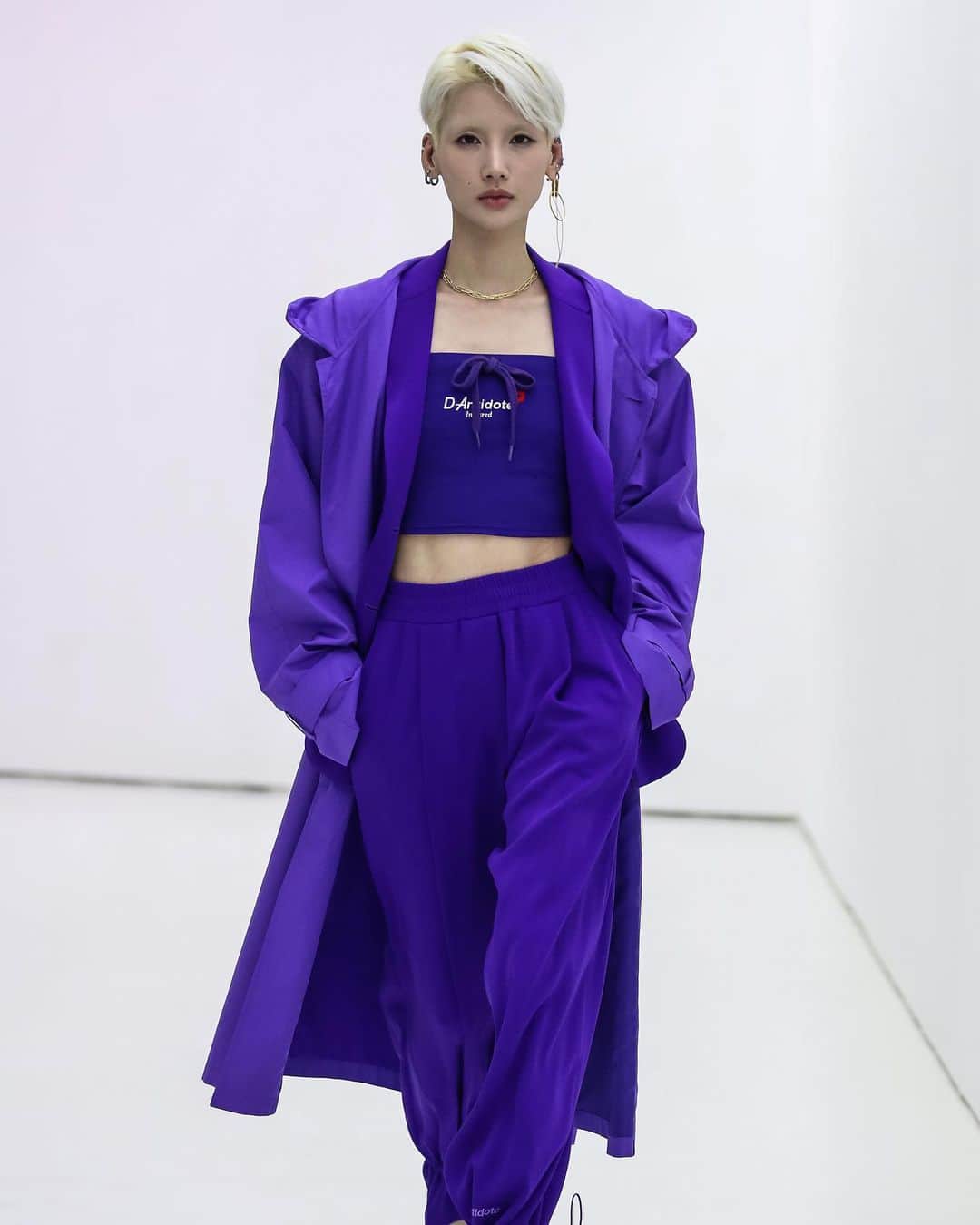 Fashion Weekのインスタグラム：「Choose your player ⬆️ Swipe to see some of the looks from  @d_antidote's Seoul Fashion Week show, presented digitally. 📸 by @gettyimages」