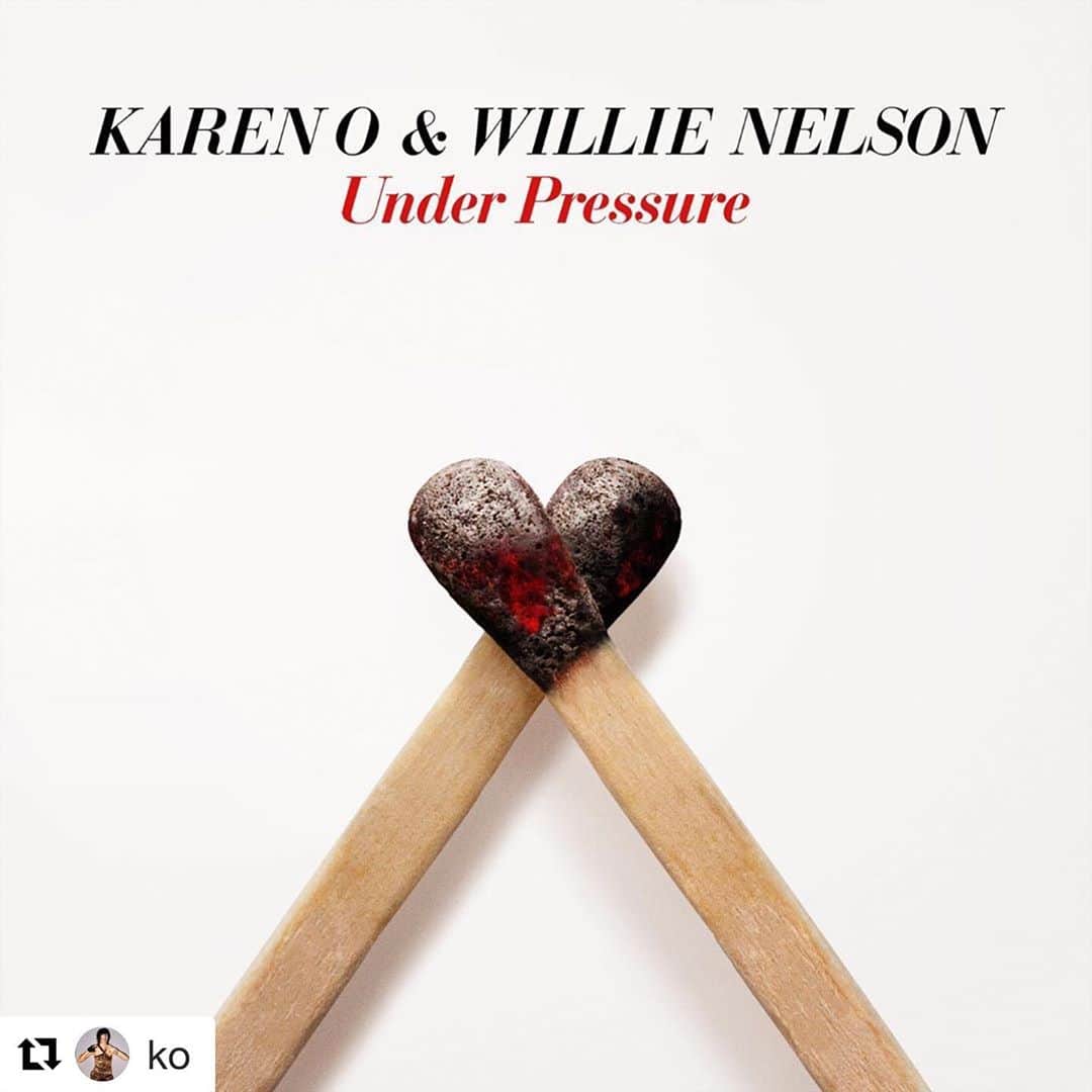 プリシラ・アーンのインスタグラム：「So excited to be a part of such an epic song with these 2 EPIC artists.  Karen O’s intimate interpretation allowed me to hear the lyrics in a whole new way.  This is a song of today!! “This is ourselves” — thanks @davesitek for making unicorns real.   #Repost @ko ・・・ Under Pressure is OUT NOW ❤️ Love was in every step of this coming to life thanks to Willie and what he means to all of us who worked on this.  I cry when he comes in every time I hear it. Like many of you I’ve been alright but not alright through all of this, the dream of this song lit the way through many dark days, hope it does the same for you cuz that’s who we made it for! ⚡️❤️⚡️ Thanks with all my heart @willienelsonofficial  @johnnyknoxville and Amy Nelson @folkuke Micah Nelson @particlekid  Producer @davesitek guitar @imaadwasif @classichanson @little_vampire and backing vocals @priscillaahn ✨ #Queen! #Bowie! 🙌 There’s a way outta this mess- use your voice and #VOTE Link in bio ❤️❤️❤️」