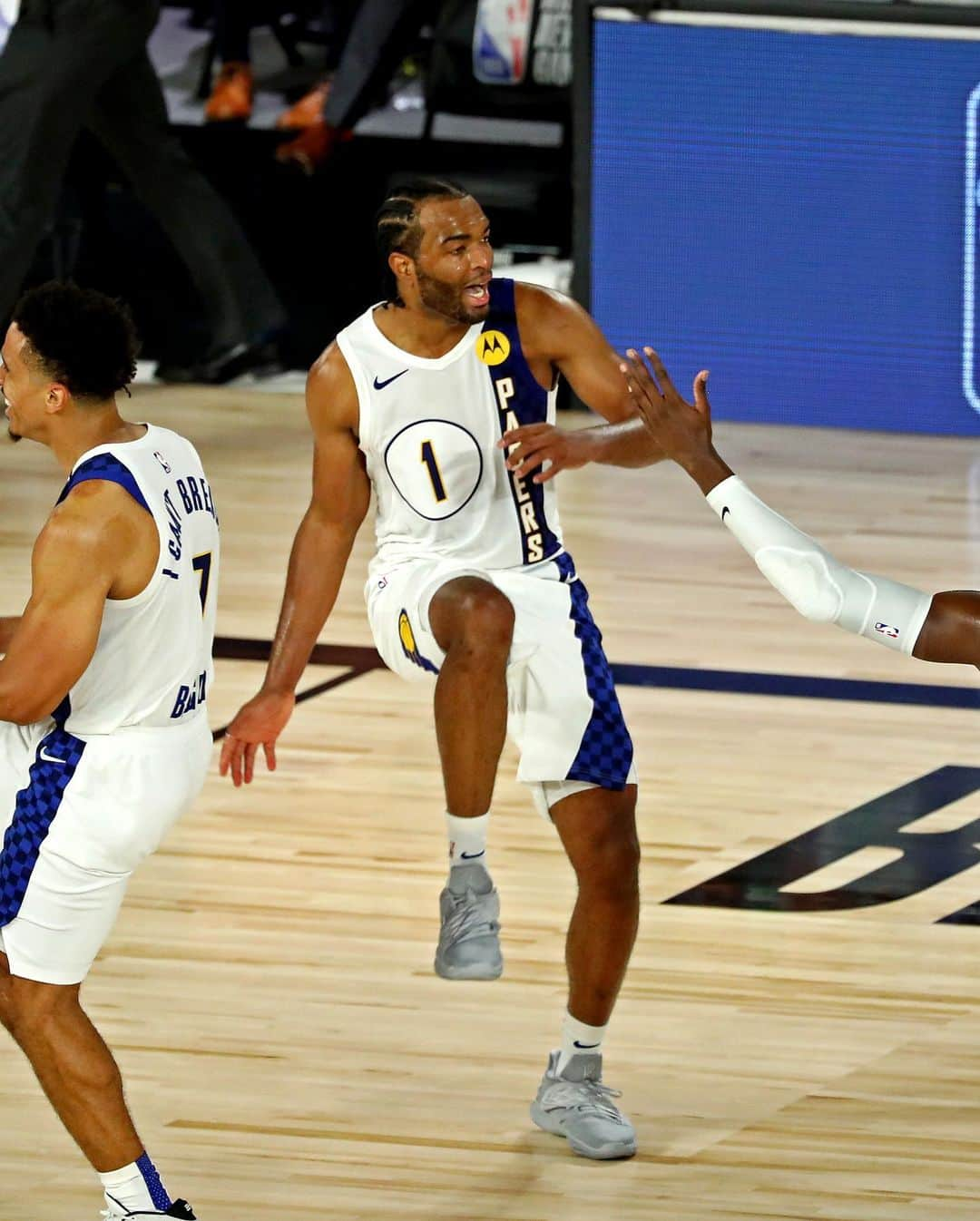 NBAさんのインスタグラム写真 - (NBAInstagram)「@t.warren1 broke out as a supreme scoring machine for the @pacers in Orlando! #BESTofNBARestart」10月29日 3時15分 - nba