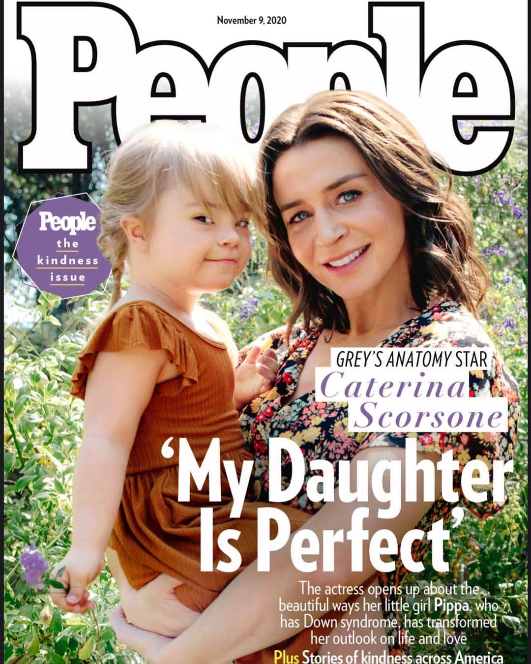 カテリーナ・スコーソンのインスタグラム：「Holy wow. So grateful to @people and amazing editor and journalist @katecoyne528 for featuring us in their Kindness issue, out on stands this Friday. Hope it gets the word out about some really important stuff that’s close to my heart. Inside is an essay I wrote as well as so many other amazing people and their inspiring stories. What a dream. Link to full video interview in bio. 💙💛 Amazing photos by @rebeccacoursey_photosandfilm hair by @pavyartist make up by @jennagaragiola wardrobe by @styledbyva」