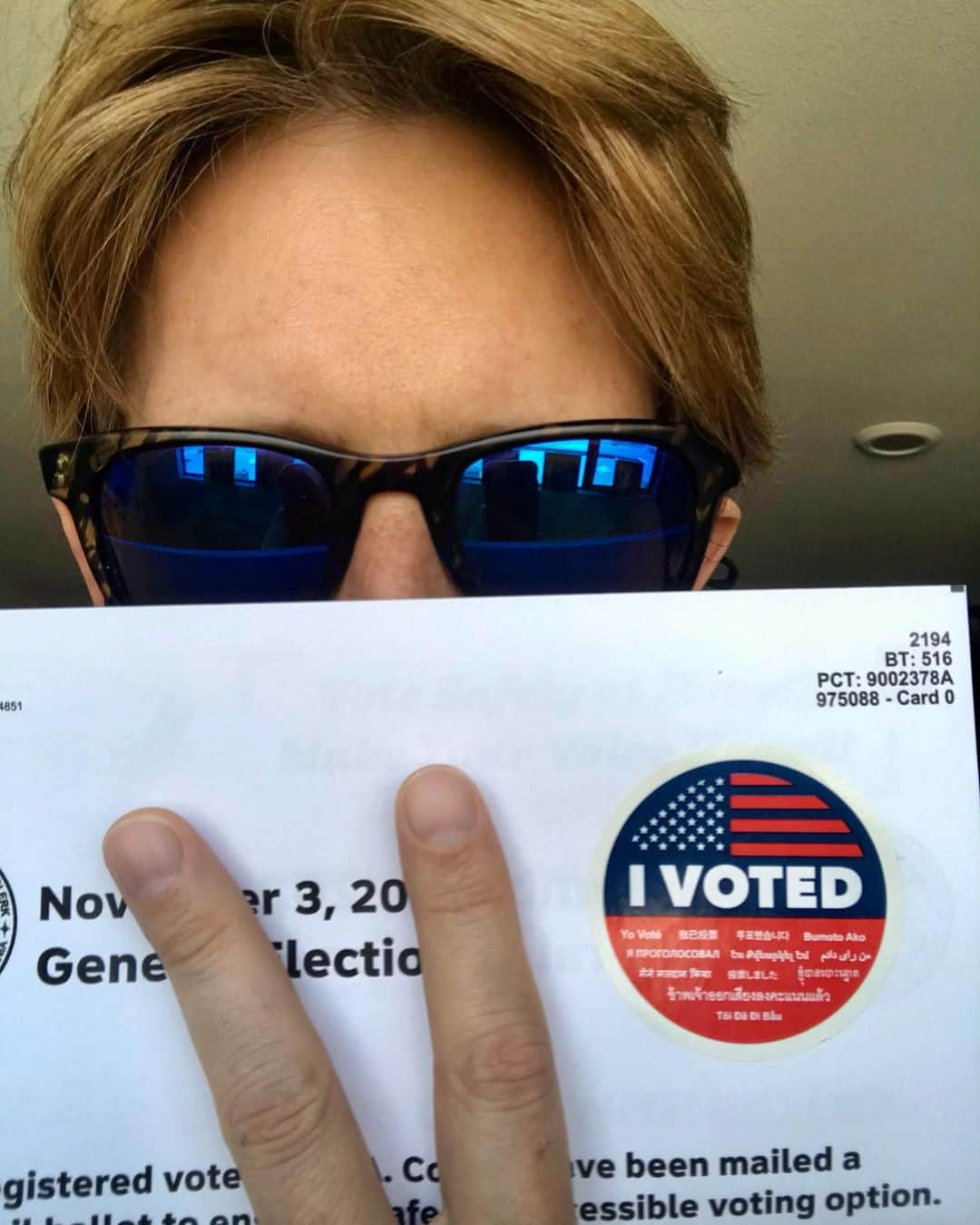 ガブリエル・マンのインスタグラム：「#VOTE like your life depends on it」