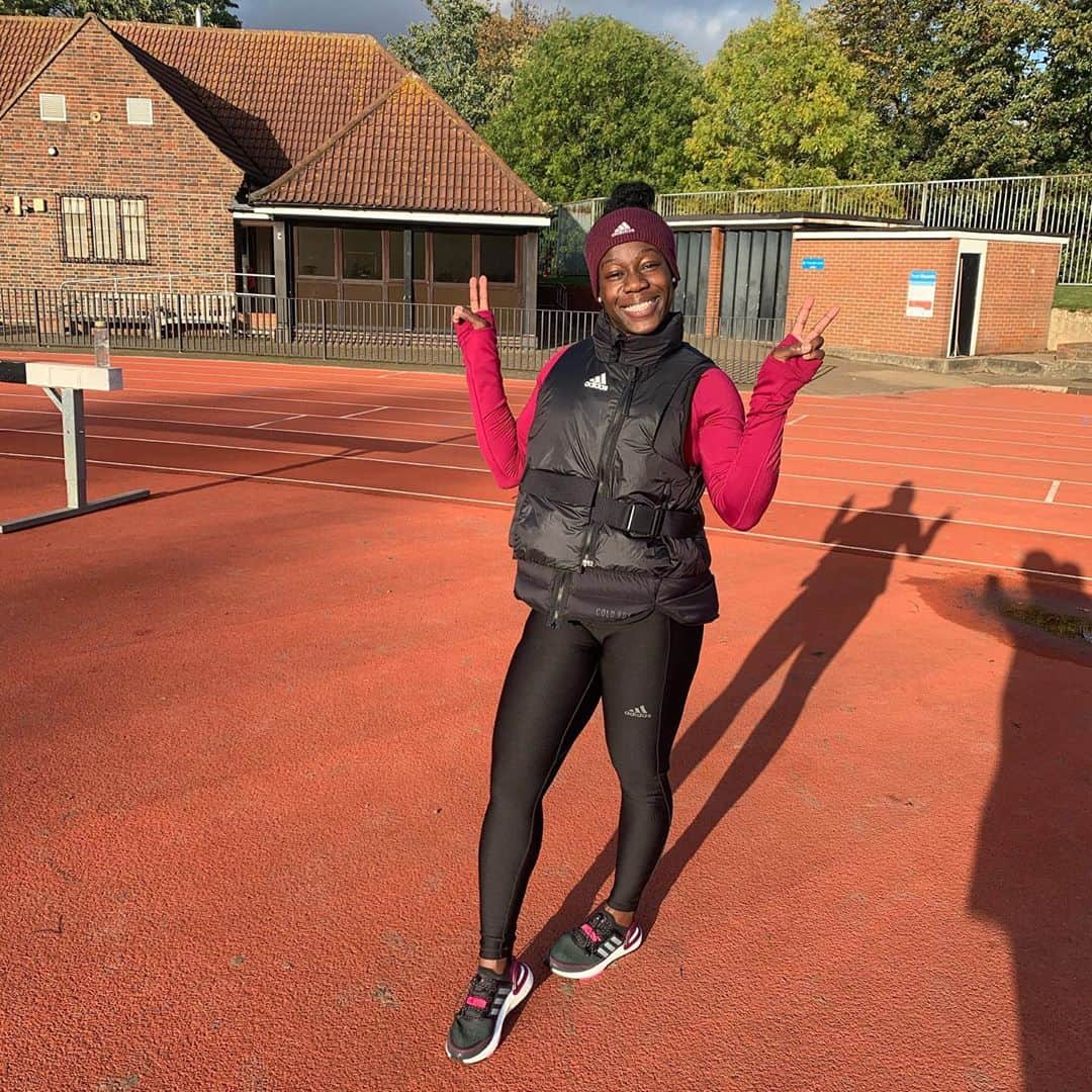 Kristal AWUAHさんのインスタグラム写真 - (Kristal AWUAHInstagram)「Pumped to be back at training whilst getting ready for the new season.  Looking forward to this year now that I have the COLD.RDY range to prepare me for all my cold winter sessions🥶💪🏾  Layered up and ready to work 💪🏾 COLD.RDY ❄️ #adidasRDY #createdwithadidas」10月29日 4時36分 - kristalawuah