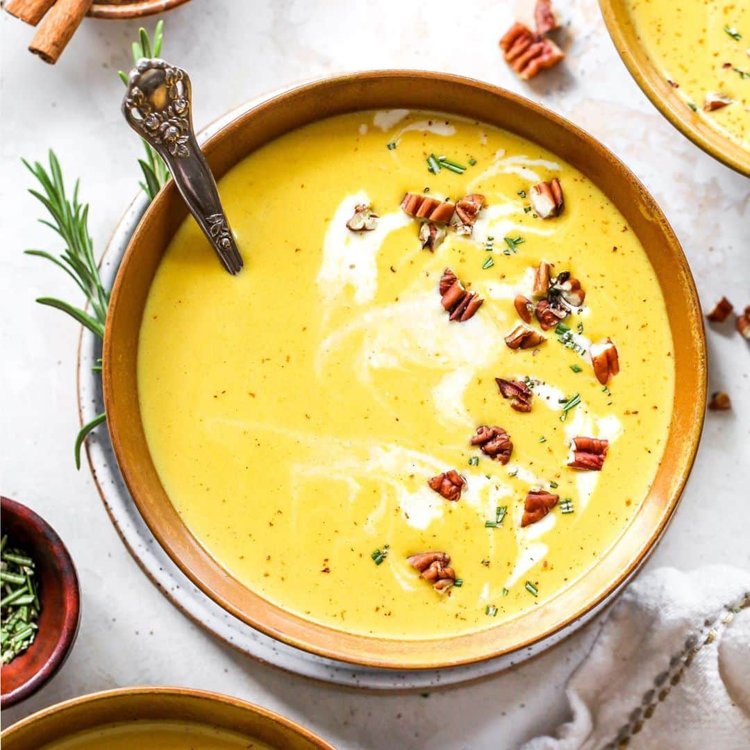 Vitamix Global Headquarters Real foodさんのインスタグラム写真 - (Vitamix Global Headquarters Real foodInstagram)「'Tis the season for more soup. 🍲   Warm yourself up with @JoyFoodsunshine's amazing butternut squash soup.  Get the recipe in our bio.   #vitamix #soupszn #myvitamix #partnercontent #joyfoodsunshine #fallsoup #butternutsquash」10月29日 5時13分 - vitamix