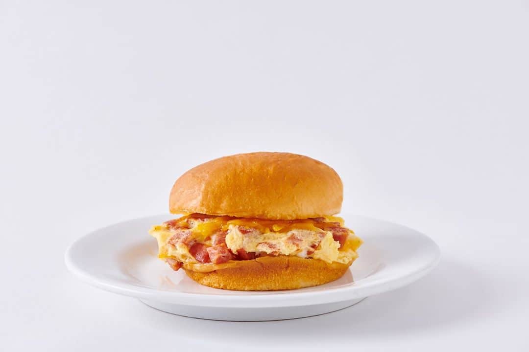 のインスタグラム：「The Portuguese Omelette Sandwich is available all day, everyday. Perhaps, that is one thing to be happy about in 2020?」
