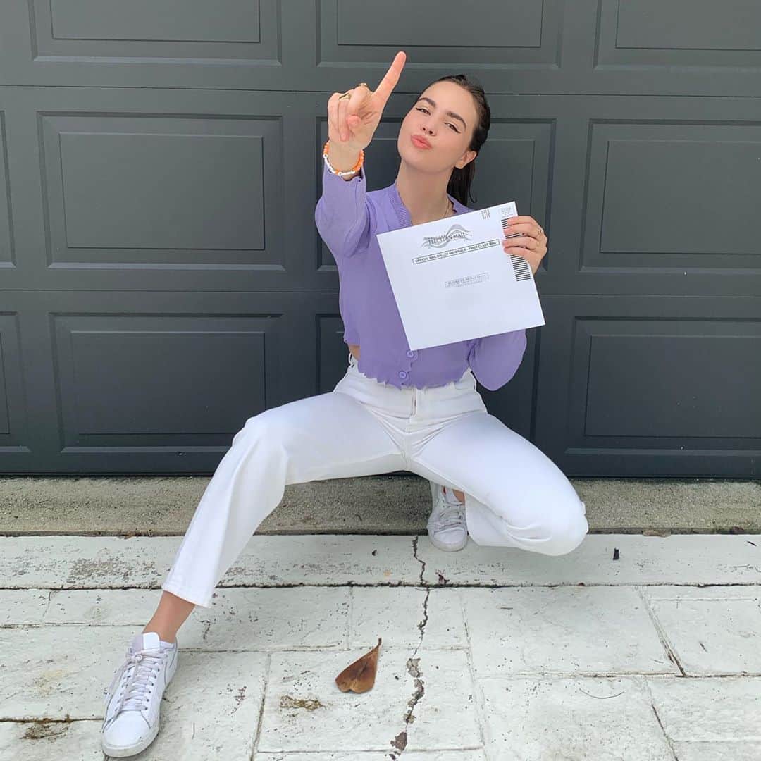 ベイリー・マディソンのインスタグラム：「FIRST TIME VOTER ALERT (!!!!!!!) and it feels sooooo good.  Get out there and VOTE!!!!」