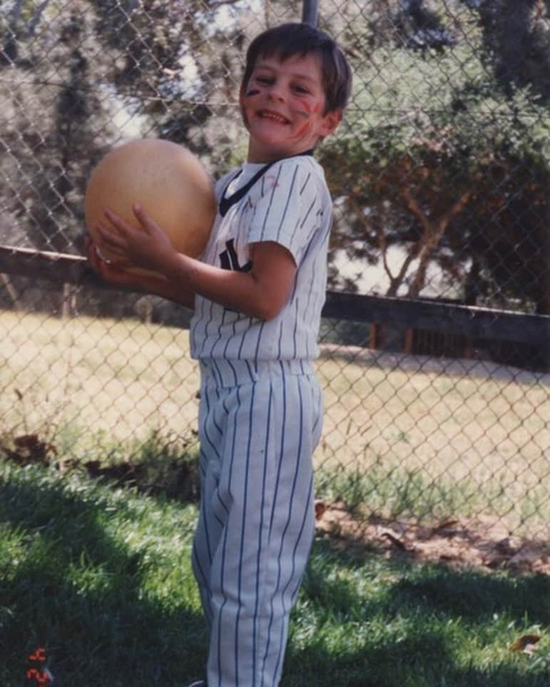 トレバー・バウアーさんのインスタグラム写真 - (トレバー・バウアーInstagram)「Free Agency is here!  As you can see from some of these photos I found of me growing up, I clearly look decent in any jersey from any team 😂🤭」10月29日 6時19分 - baueroutage