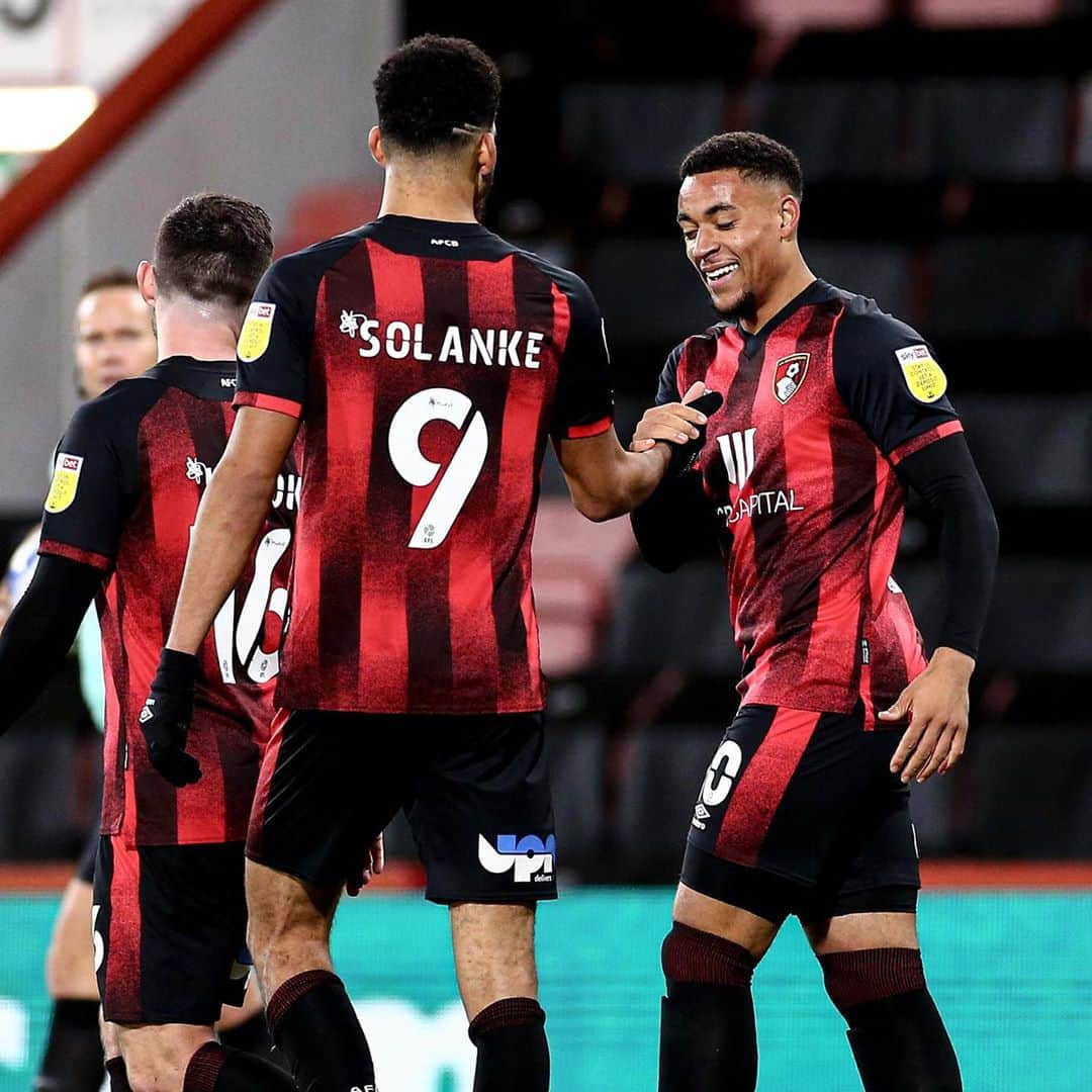 AFCボーンマスさんのインスタグラム写真 - (AFCボーンマスInstagram)「Danjuma delight! 😍 the Dutchman steps off the bench to send us up to second in the table ⬆️ #afcb🍒」10月29日 6時58分 - afcb