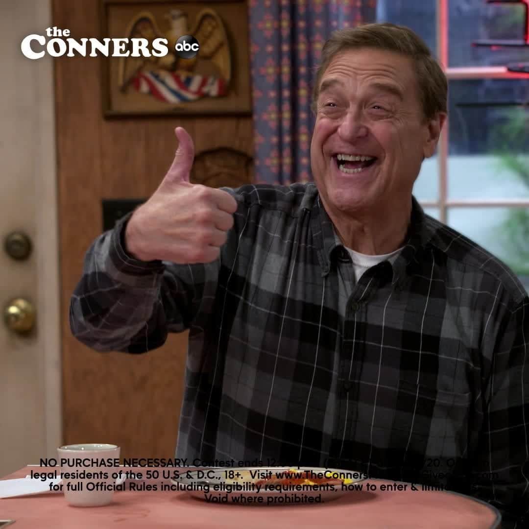 アメリカン・ブロードキャスティング・カンパニーのインスタグラム：「There's only 2 more days left to enter #TheConners100kGiveaway! @theconnersabc are giving away money! Visit TheConnersMortgageGiveaway.com to submit an entry.」