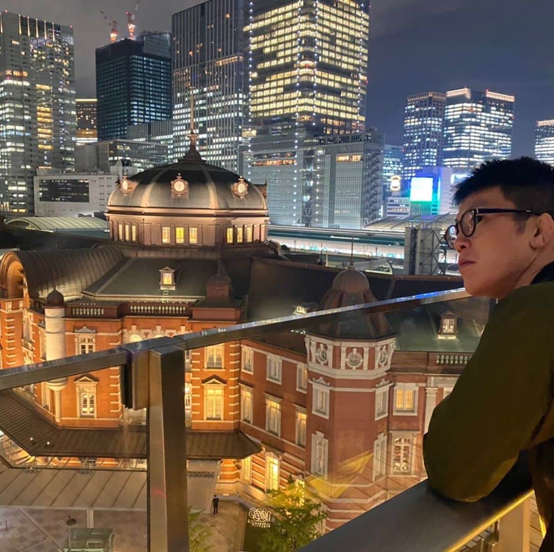 青木真也のインスタグラム：「試合は決まらない。呆れた。色々とあるけど、今夜も乾杯！#青木真也 #shinyaaoki #東京駅#tokyostation」