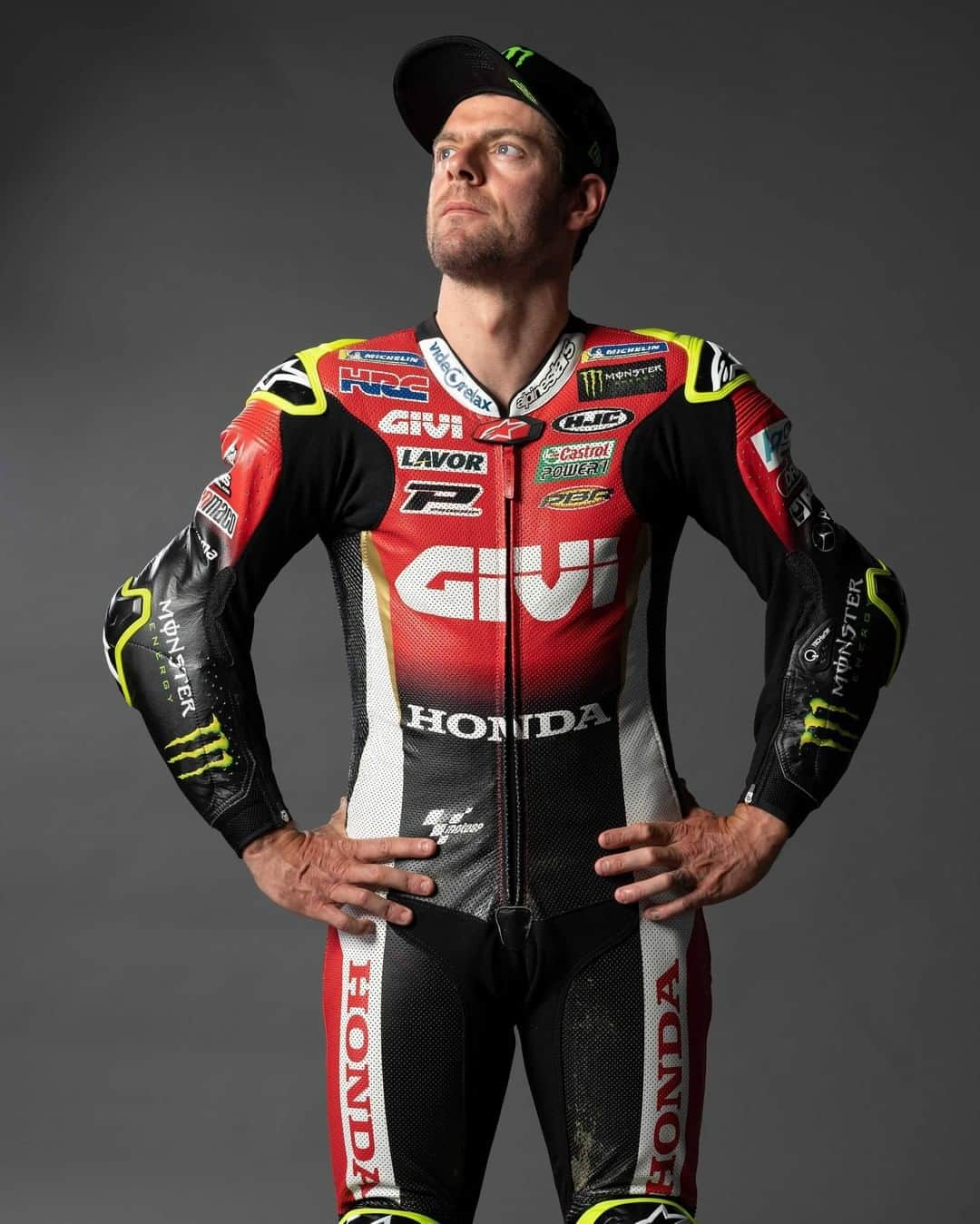 MotoGPさんのインスタグラム写真 - (MotoGPInstagram)「#35 turns 35 today! 🎂 Join us in wishing a big Happy Birthday to @calcrutchlow! 🥳  Enjoy your day Cal! #MotoGP #CC35 #Birthday」10月29日 17時00分 - motogp