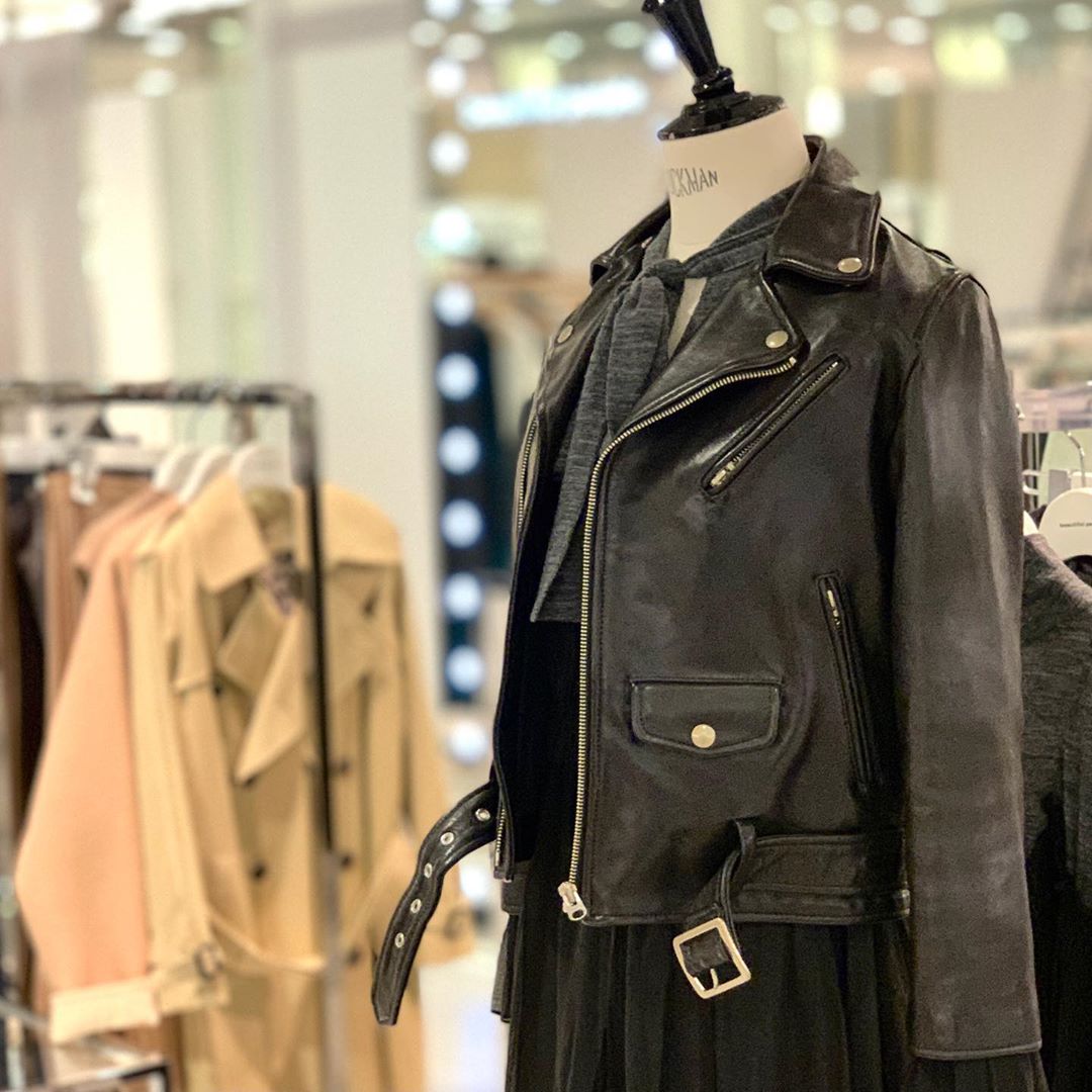 のインスタグラム：「BEAUTIFUL PEOPLE RECOMMENDATION At 3F MODE   #Hankyu #HANKYUMODE #umedahankyu #阪急うめだ本店 #うめだ阪急 #阪急百貨店 #osaka #umeda #mode #beautifulpeople #ビューティフルピープル #ライダースジャケット #ridersjacket #トレンチコート #trenchcoat」