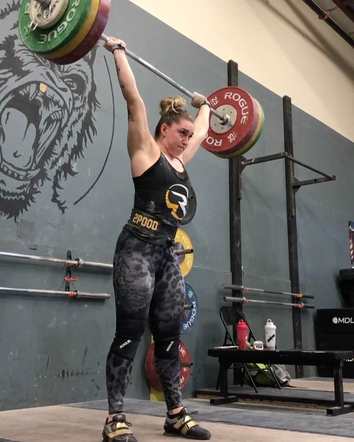 マッティ・ロジャーズのインスタグラム：「Day 1 on this Wednesday CJ work & I’m definitely interested to see how this one progresses over the coming weeks. A bit spicy, but a good one & my cleans are in their rare, annual “feel good” phase, so I’ll soak it up while I can. Featuring snatch # idk because it was a nice one. If you didn’t get this belt yet, I won’t say you’re missing out but..... you’re missing out. @2poodperformance “MATTIE10”  125kg/105kg BW back up to the 76’s!  @roguefitness @romwod」