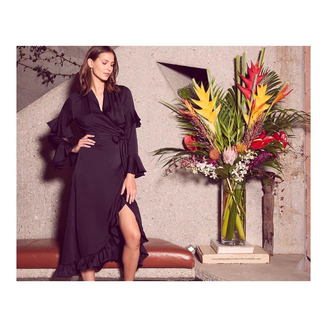 ティーバッグスのインスタグラム：「Our Archive Sale continues through Friday — enjoy 75% off. Shop the sale at the link in our bio. #MISAworld #ArchiveSale」
