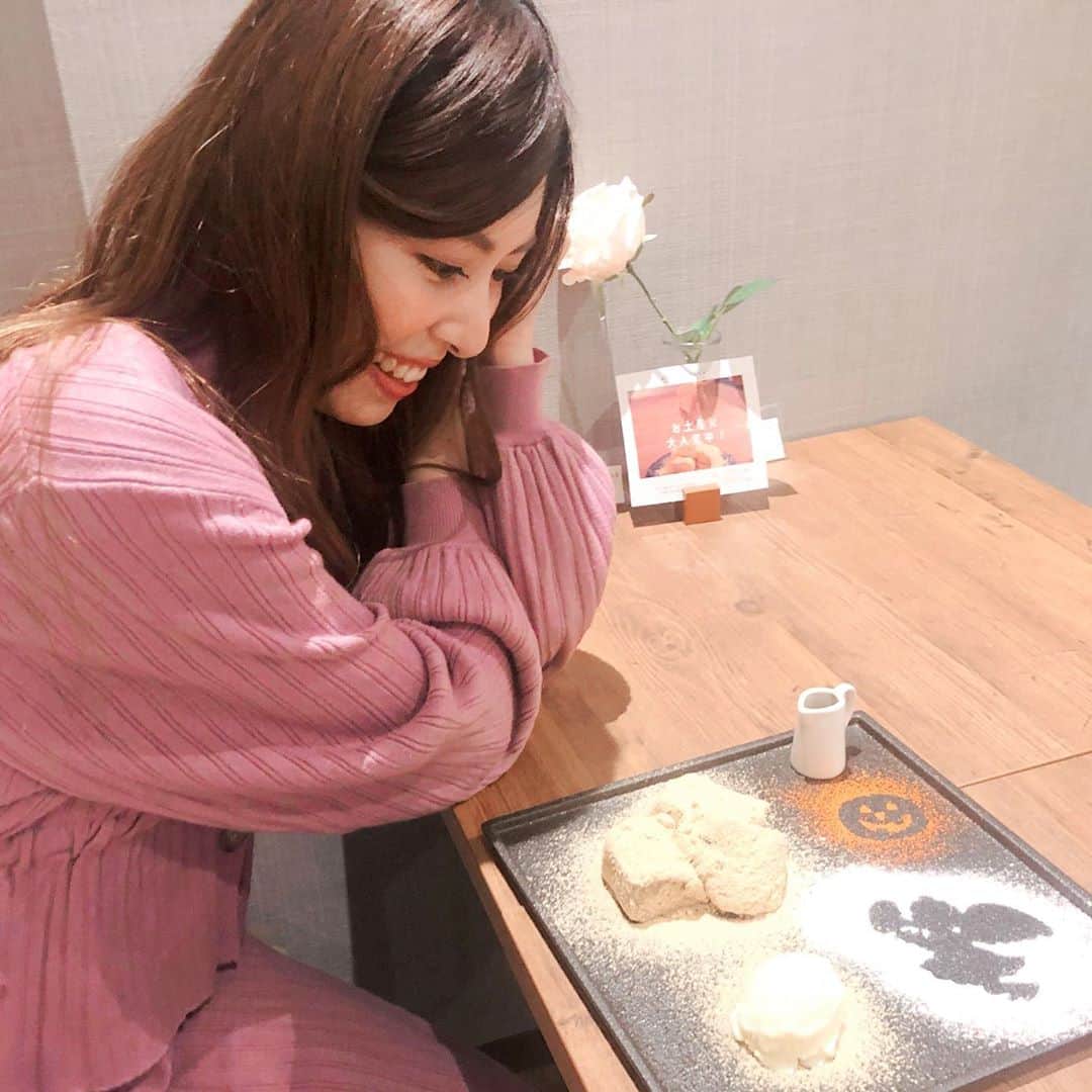 橘ゆりかのインスタグラム：「おはよう…🧚🏻‍♀️✨﻿ ﻿ めずらしく朝投稿です😊﻿ 朝からちゃんと寒いね。。。﻿ ﻿ ﻿ #10月29日 #おはよう #橘ゆりか #わらび餅 #🎃」