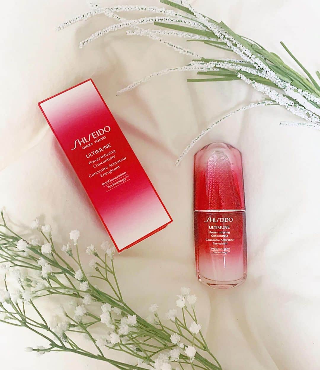 maya kibbel キベルまやのインスタグラム：「11月19日から @shiseido_japan がサステナブルな取り組みとしてアルティミューンの国内初レフィルサービス 「ULTIMUNE FOUNTAIN」をスタートします！  アルティミューンを使うと肌がプルプルになるので、この一本すぐ使い切れちゃいそう！それで、この新しいレフィルサービスは本当にサステナブルとエコフレンドリーなアイディアです💡 レフィルプロセスを見るのも楽しいですー✨  アルティミューンを使い切った空ボトルをSHISEIDO GLOBAL STOREに持って行けば、レフィルができます。(まずここで www.shiseido.co.jp/ginza/ultimune-fountain 予約して下さい。) 是非試してみて！♥️  @shiseido @shiseido_japan #shiseidojapan #ShiseidoSBAS  #shiseidoginzatokyo #tokyo #PR」