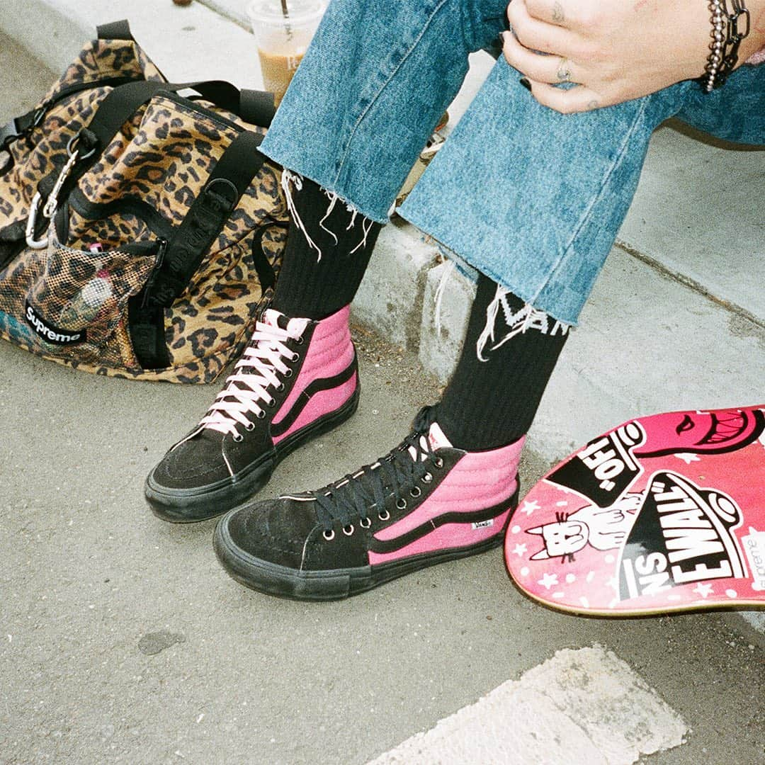 Vans Skateさんのインスタグラム写真 - (Vans SkateInstagram)「Fresh picked Sk8-Hi Pros & Old Skool Pros Customade by @Cher_Strauberry have landed at vans.com/customade. See more and start creating today via the link in our story.」10月29日 9時49分 - vansskate