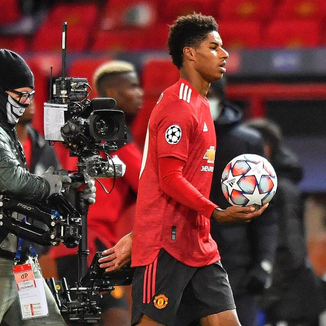 UEFAチャンピオンズリーグさんのインスタグラム写真 - (UEFAチャンピオンズリーグInstagram)「🙌 First Manchester United hat-trick for @marcusrashford ✅  🔴 Champions League hat-tricks for @manchesterunited 👇  ⚽️⚽️⚽️ Andy Cole  ⚽️⚽️⚽️ Ruud van Nistelrooy ⚽️⚽️⚽️ Wayne Rooney ⚽️⚽️⚽️ Michael Owen ⚽️⚽️⚽️ Robin van Persie  ⚽️⚽️⚽️ Marcus Rashford   #UCL」10月29日 9時48分 - championsleague