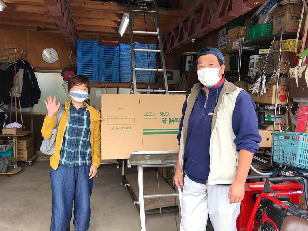 小谷あゆみのインスタグラム：「ベジアナの畑の力らららラジオ～！ ゲストは〜世田谷用賀生まれのシティボーイでファーマーの高橋弘幸さん！農家が野菜作るための苗を作る農家というかけがえのない仕事を担う苗生産者！世田谷目黒農協　青壮年部部長で世田谷区農業青壮年連絡協議会の副会長・世田谷区農産物ブランド化推進事業　委員長という世田谷農業をぐいぐい引っ張るリーダー‼️ 11時からスマホやPCで聴けるよ fmsetagaya.com」