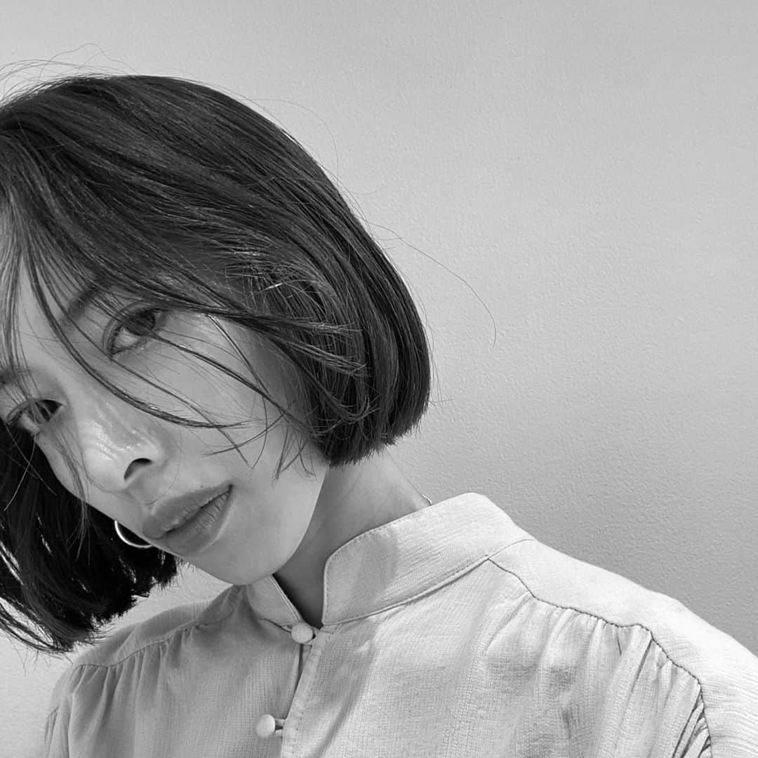 水野里砂のインスタグラム：「mini bob👩🏻  次はもうちょっと切っちゃおう🤏 そんな気分〜」