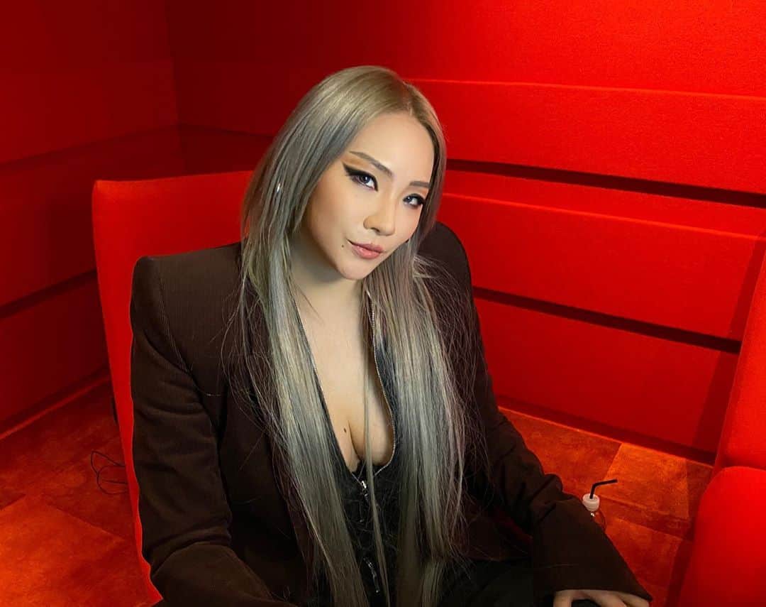 CL さんのインスタグラム写真 - (CL Instagram)「Tonight 🍒 Watch me catch-up with @j_corden & perform +H₩A+ for the first time on the @latelateshow on CBS (12:37am PST/EST, 4:37pm KST) #latelateshow  #HWA #화 #20201029 #CL #CHAELINCL #🍒 #씨엘 #🆑」10月29日 10時57分 - chaelincl