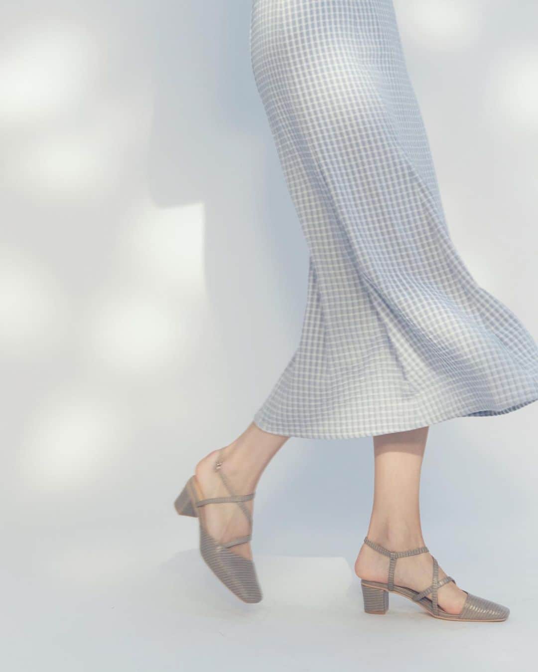 dazzlinさんのインスタグラム写真 - (dazzlinInstagram)「. . dazzlin 2021 spring summer ...