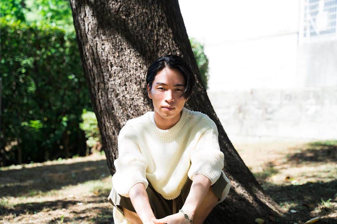 SIRUPのインスタグラム：「Educate & love yourself💜  @forbesjapan  📸Ryo Kawano  記事読んでくれた人ありがとう。みんなで共に学んで生きていこう」