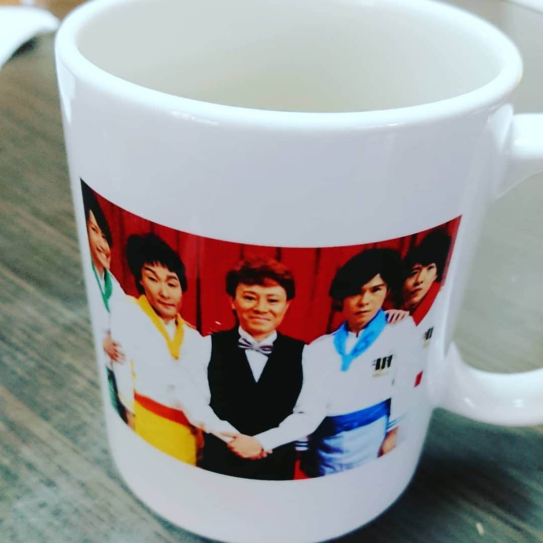 すずけんのインスタグラム：「ホットの季節がやって来ましたd=(^o^)=b  #ものまねSMAP」