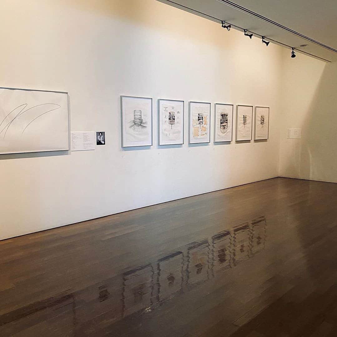 isutaさんのインスタグラム写真 - (isutaInstagram)「現代アートを五感で楽しむ♡﻿ 体験型の美術館が気になる…！﻿ ﻿ ﻿ 岡山県・奈義町にある「奈義町現代美術館」は、世界的な建築家である磯崎新氏によって設計された美術館。﻿ ﻿ ﻿ 通称Nagi MOCA（ナギ・モカ）と呼ばれています。﻿ ﻿ ﻿ こちらで常設で展示されている作品は「大地・月・太陽」の3つ。﻿ ﻿ ﻿ 作品と建物が一体化した展示が特徴的で、各作品に五感で楽しむ仕掛けが施されているため、現代アートに詳しくない方でも楽しめる美術館なんです♩﻿ ﻿ ﻿ 鑑賞後は、池に面した喫茶室でひと休みするのもおすすめですよ◎﻿ ﻿ ﻿ 喫茶室からも各展示室や那岐山頂が望め、美しい景色なんだとか。﻿ ﻿ ﻿ 自然と調和する美術館で、癒しのひと時を過ごしてみてはいかが？﻿ ﻿ ﻿ 【奈義町現代美術館】﻿ 住所：岡山県勝田郡奈義町豊沢441﻿ 営業時間：9:30～17:00﻿ 定休日：月曜﻿ ﻿ ﻿ photo by﻿ @kumacho_0429﻿ @mofufu_.04﻿ @3____m13 ﻿ @fuk180﻿ @nnh0608___﻿ @peach____grm﻿ ﻿ ﻿ #isuta #イスタ #isutapic ﻿ #isutacafe #カフェ巡り #おしゃれカフェ ﻿ #カフェスタグラム #cafestagram #カフェ #カフェ好き﻿ #岡山 #奈義町 #女子旅 #旅行 ﻿ #奈義町現代美術館 #musium #現代アート﻿ #nagimoca #美術館 #美術館巡り ﻿ #インスタ映え #映え #フォトジェニック ﻿ #休日の過ごし方 #映えスポット ﻿ #お出かけスポット #お洒落な人と繋がりたい ﻿ #カフェ好きな人と繋がりたい #喫茶店」10月29日 12時14分 - isuta_jp