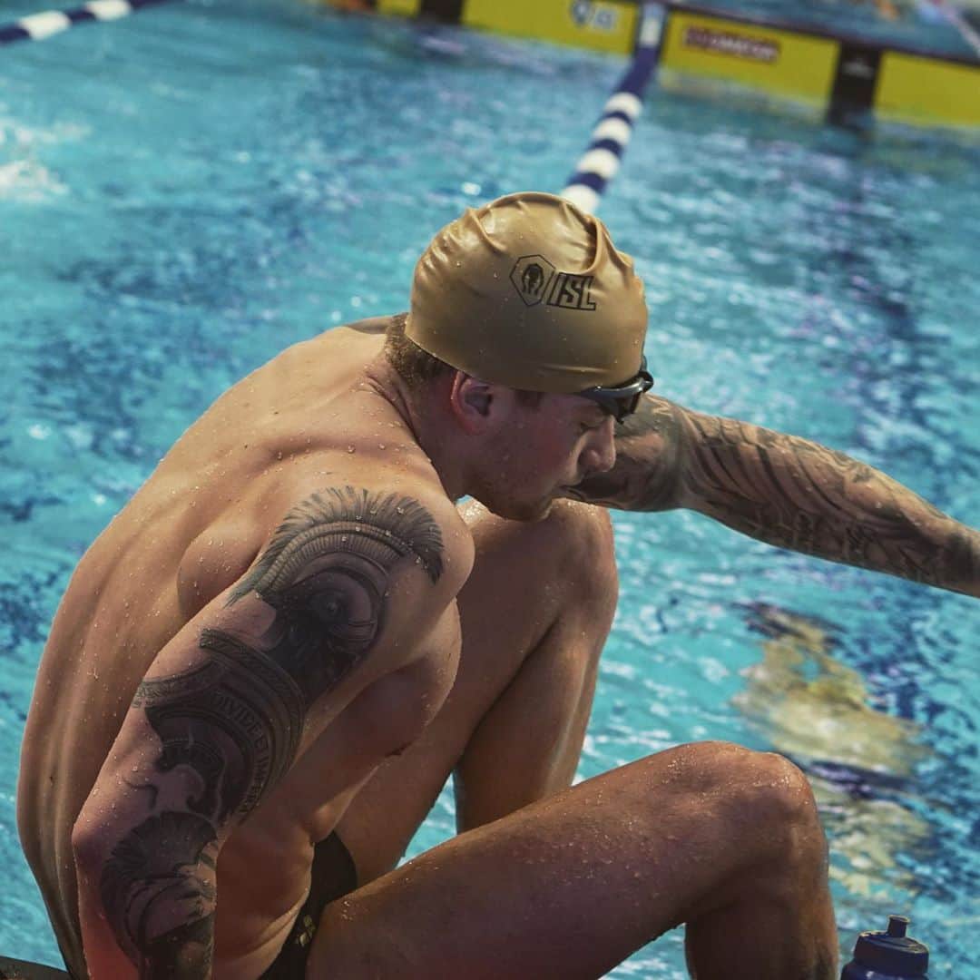 アダム・ピーティのインスタグラム：「A few days in the dog house but looking forward to being back with the team and racing tomorrow with @isl_londonroar @iswimleague」