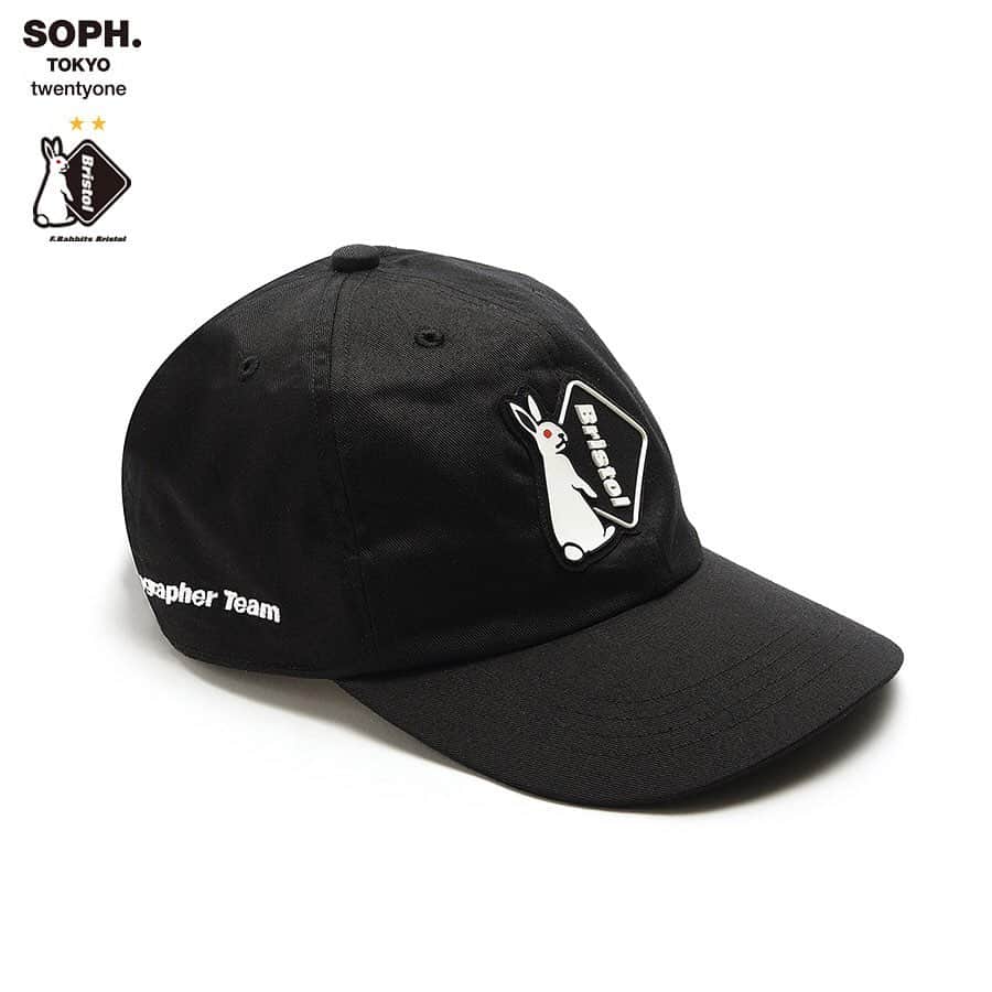 のインスタグラム：「SOPH.TOKYO 21ST ANNIVERSARY 2020.11.02(MON) ⠀ F.C.Real Bristol ・#FR2 EMBLEM CAP : ¥9,000 + TAX ⠀ SOPH.TOKYO21周年を記念して、#FR2 との初のコラボレーションによるアニバーサリープロダクトがラインナップ。 ⠀ スタイリングのアクセントに最適なキャップは、フロントのラビットエンブレムをはじめ、サイド、バックに今回のコラボレーションを象徴するフレーズを刺繍であしらいました。90’sライクな浅めのシルエット。バックのアジャスタでサイズ調節可能が可能です。 ⠀ SOPH.TOKYOオープン21周年の11月2日(月)より、SOPH.TOKYOをはじめ、国内外SOPH.shop、#FR2 各店及び#FR2 海外ディーラーにて、同日午前0時より#FR2 ONLINE STORE、正午よりSOPH. ONLINE STOREにて発売。 *入荷状況は店舗によって異なりますので、詳細は各店舗までお問い合わせくださいますようお願い申し上げます。 *SOPH.shopでの通販につきましては、 11/4(水)からとなります。 ⠀ In commemoration of 21st anniversary of SOPH.TOKYO, the product line up with the first collaboration with #FR2. ⠀ This cap, which is perfect for accenting your style, has a rabbit emblem on the front, and a phrase symbolizing this collaboration has been embroidered on the side and back. This item has a 90's like shallow silhouette. The size can be adjusted with the adjuster on the back. ⠀ Available at SOPH.TOKYO, SOPH.shops, #FR2 stores and #FR2 overseas dealers from 11/2(Mon), #FR2 ONLINE STORE from 0:00am(JST) on 11/2(Mon), and SOPH. ONLINE STORE from 12:00pm(JST) on 11/2(Mon). *The availability varies stores, so please contact each store for details. *As for the mail order at SOPH.shops, it starts from 11/4(Wed). ⠀ www.soph.net/shop/pages/frabbits_bristol.aspx . #FRabbitsBristol #FR2 #FxxkingRabbits #MOONCHASER #FR2xFCRB #FCRB #FCREALBRISTOL #SOPH #SOPHTOKYO #SOPHTOKYO21st #20201102 @fxxkingrabbits」