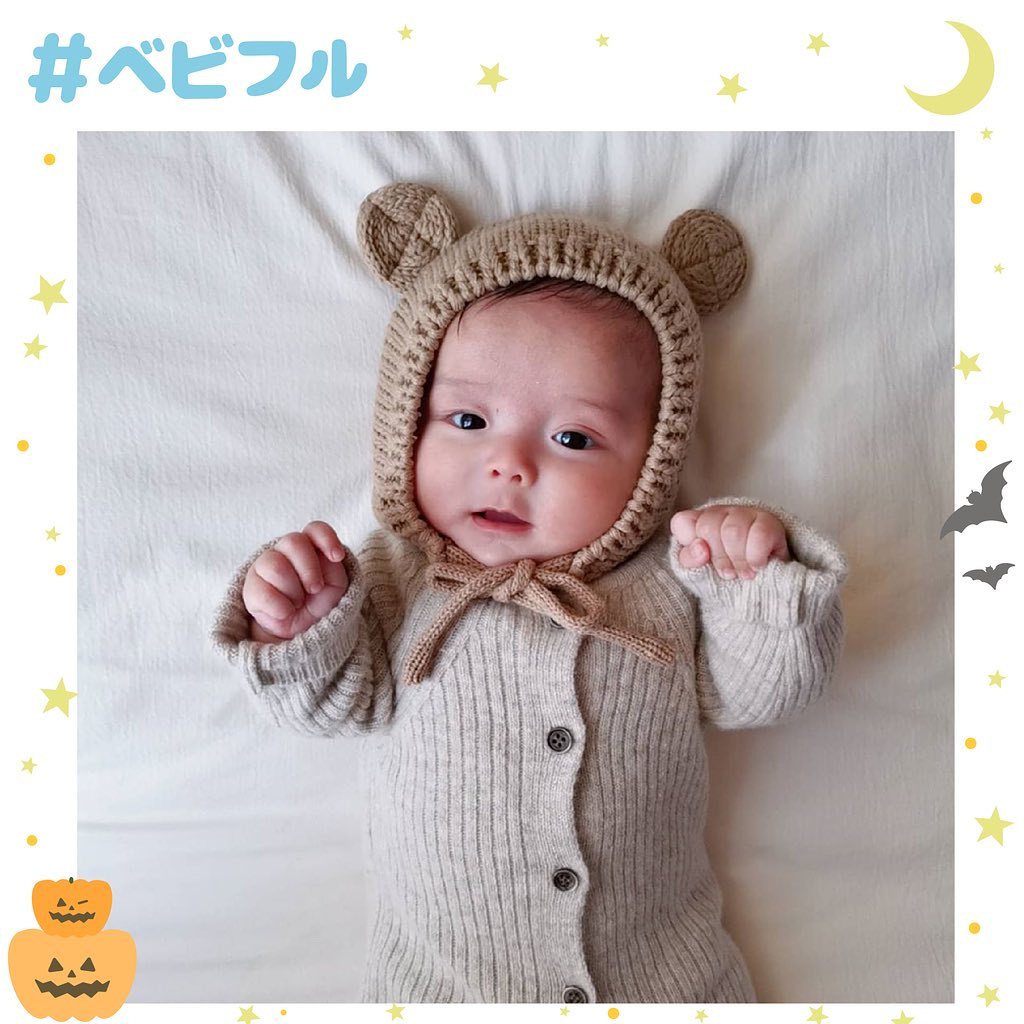 Babyful Storeさんのインスタグラム写真 - (Babyful StoreInstagram)「ベビーくまちゃん🧸💛﻿ ﻿ #生後3ヶ月﻿ #生後99日﻿ ﻿ いつもベビフルを﻿ ありがとうございます👶🏻🍂﻿ ﻿ ﻿ 本日のピックアップフォト📷️は…﻿ @aogram_320 さん✨﻿ ﻿ ﻿ こんなところに、、！！﻿ かわいいくまちゃん発見😫💓﻿ ﻿ おててをキュっと握り締めて、﻿ こちらを見つめるベビーくまちゃんに﻿ 『なんだこのかわいい生き物は、、、🤦‍♀️』と、﻿ 心を掴まれてしまいました☺️﻿ ﻿ ﻿ この瞬間をとっているママさんがうらやましい、、😭💓﻿ 愛おしくてたまらない、﻿ 幸せの瞬間を#ベビフル をつけて投稿していただき﻿ ありがとうございました🌱🤍﻿ ﻿ ﻿ 今後ともベビフルを﻿ どうぞよろしくお願いいたします👶🏻💓﻿ ﻿ ﻿  #こども #親バカ部 #育児 #子育 #癒し #家族 #成長記録 #親バカ #親ばか部 #子育て #赤ちゃんのいる生活 #赤ちゃんのいる暮らし #子育てグラム #baby #kids  #instagood #instalike #ベビフル #ベビフルムービー #幸せな時間  #ほっこり #0歳 #ベビー」10月29日 18時05分 - babyful_official