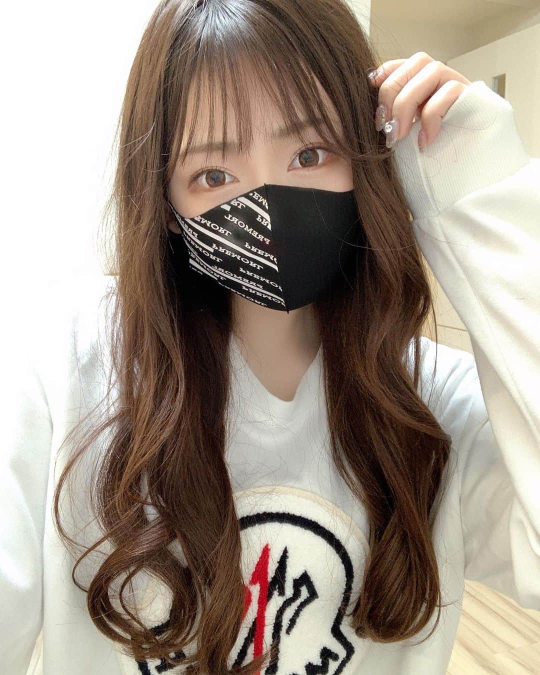 のインスタグラム：「今日はエステからのジムだよん . @premorl_japan  の マスクかわいいねっていわれた🐕♥️」