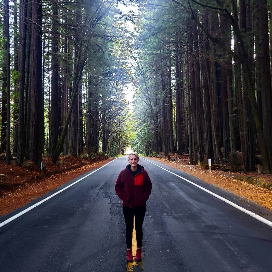 ソフィー・シュミットのインスタグラム：「Back in the Pacific Northwest🌲 And it feels so good! . Road trip chronicles...」