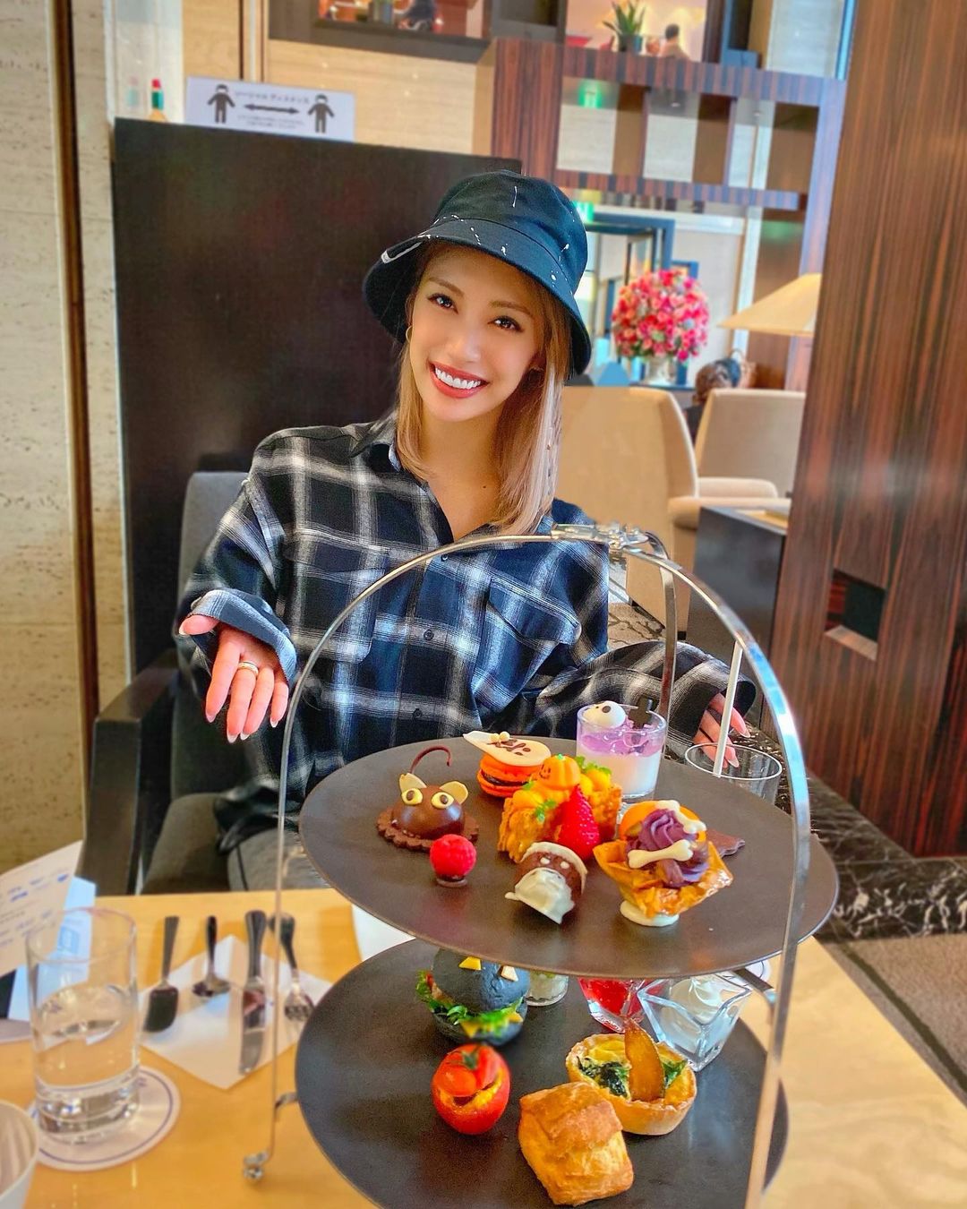 丹野珠里さんのインスタグラム写真 - (丹野珠里Instagram)「Halloween Tea time👻 : #cyberjapan #junon #halloween #teatime #autumn」10月29日 13時41分 - cjd_junon