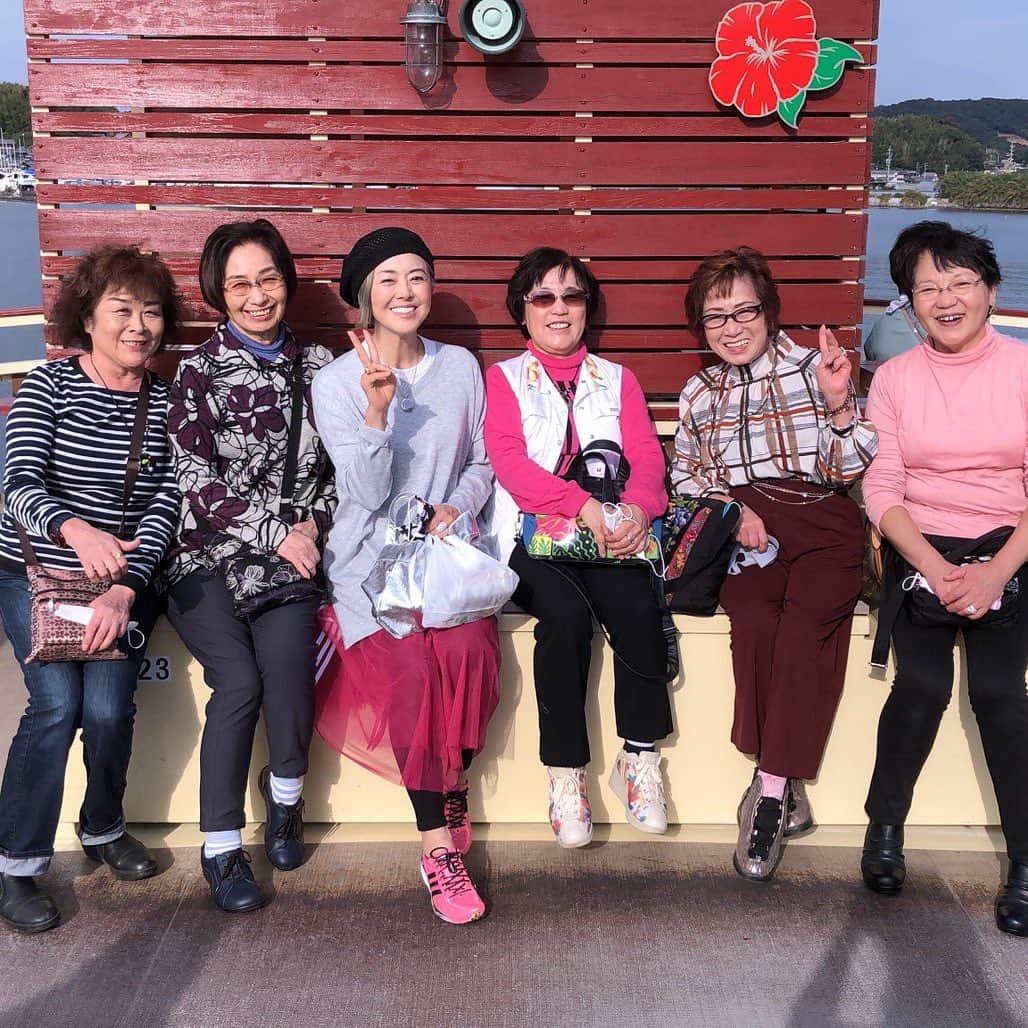 熊谷真実さんのインスタグラム写真 - (熊谷真実Instagram)「お嬢さん全員集合！ 東京や東京近郊の県から８人のお友達が浜松へ！ レンタカーを借りてご案内させていただきました！ みなさん大満足！ 浜松最高！と仰って帰路に着きました。 良かったです  #熊谷真実#浜松旅行#浜松観光#東京からお客様#はりきりました #最高のお天気#友達っていいね」10月29日 13時47分 - mami_kumagai310