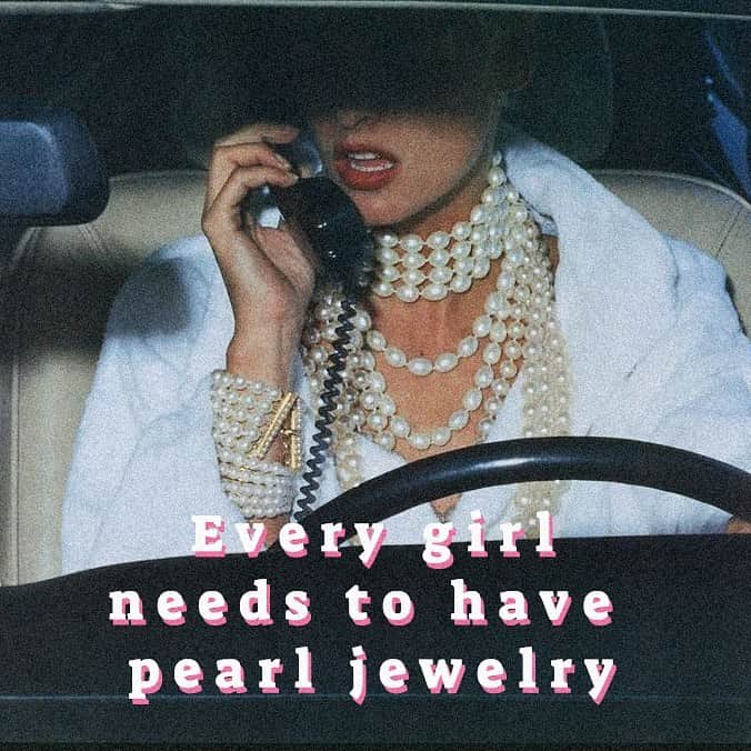 vintage Qooさんのインスタグラム写真 - (vintage QooInstagram)「MUST HAVE : Pearl jewelry✨ Timeless, Classy, Bring elegance to your style👏 #vintageqoo #pearljewelry」10月29日 13時52分 - vintageqoo
