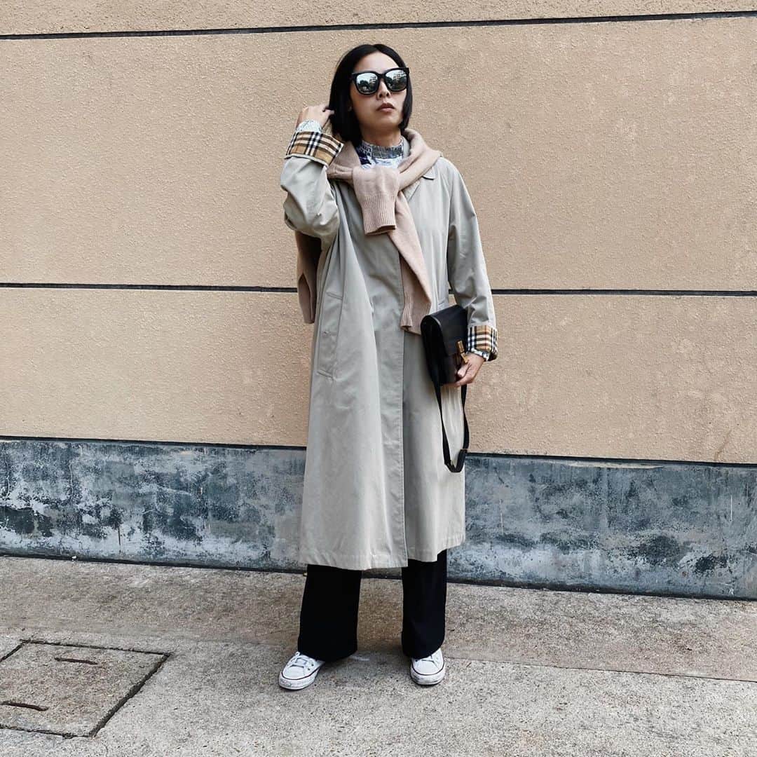 mixmatchisthekeyのインスタグラム：「it’s trench season」