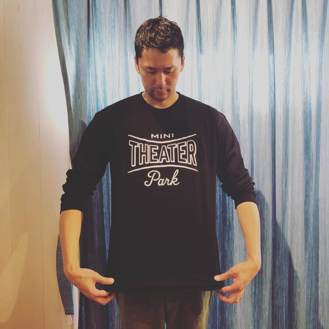 深水元基さんのインスタグラム写真 - (深水元基Instagram)「ミニシアターパークのロンT^o^ Tシャツもゲットー！ 映画館支援Tシャツ！  #ミニシアターパーク  #ミニシアターパーク活動微力ながら応援してます」10月29日 15時58分 - fukami_motoki