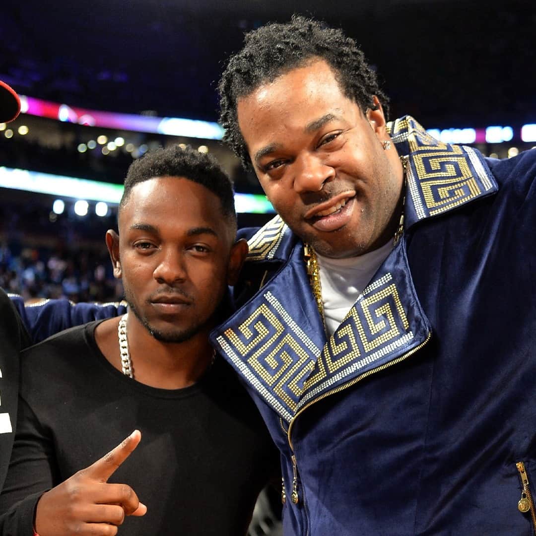 HYPEBEASTさんのインスタグラム写真 - (HYPEBEASTInstagram)「@hypebeastmusic: @bustarhymes links up with @kendricklamar for his single, "Look Over Your Shoulder." This comes fresh off of Busta's album, 'Extinction Level Event 2: The Wrath of God' slated to drop tomorrow October 30. This also marks Kendrick's first feature of 2020. Hit the link in bio for the full song.⁠ Photo: Mike Coppola/Getty Images⁠」10月30日 3時15分 - hypebeast