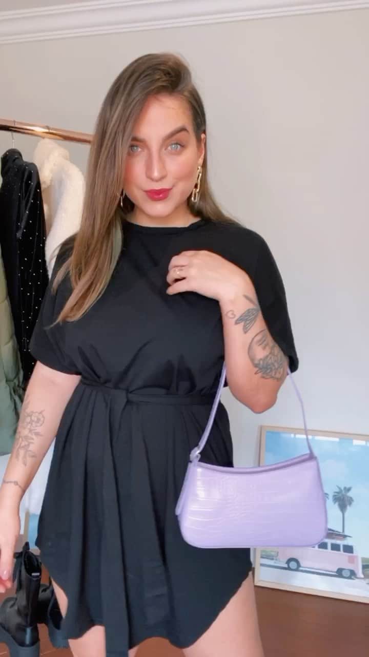 Bruna Unzuetaのインスタグラム：「Comprinhas na SHEIN check ✅ eu amei gente, tudo!   As bolsas são lindas e com a qualidade boa.  O cropped é meio transparente, mas gostei como ficou no corpo, vestiu bem.  O vestido é impecável, se tivesse mais cores, compraria certeza!  Como essa foi a minha primeira compra, não comprei muito pq queria testar o app e ver se funciona bem, maaaas...agora ferrou hahahahha tudo chegou perfeito, amei as peças e SUPER recomendo o APP da Shein 🥰 demorou só 11 dias pra chegar, mas já vi casos que demorou alguns meses 😣 e ai, gostaram? :)」