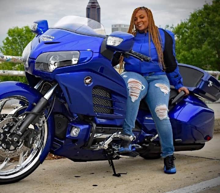 のインスタグラム：「The Powersports Community is incredibly diverse, but we’re united by our love of riding. In this #ConnectedByRiding post, we get to know Torri Thornton, a Regional Training Specialist for Honda Financial Services:  Home: Atlanta, GA  Ride: Modified 2015 Gold Wing F6B  Favorite thing about Powersports: “I love the family atmosphere and the events held around the country.”  Parting shot: “No better feeling than being in the wind!”  To propose a #ConnectedByRiding candidate (including yourself) post a pic and use the hashtag.」