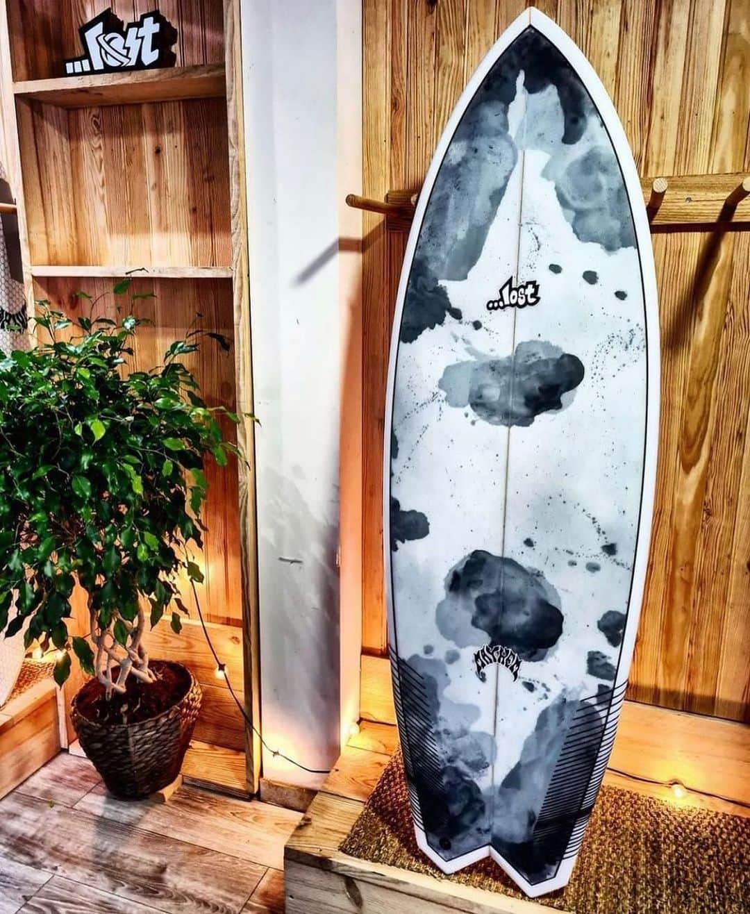 ロストさんのインスタグラム写真 - (ロストInstagram)「The #Hydra by #LostSurfboards 📷@lost_hossegor」10月30日 2時05分 - lost9193