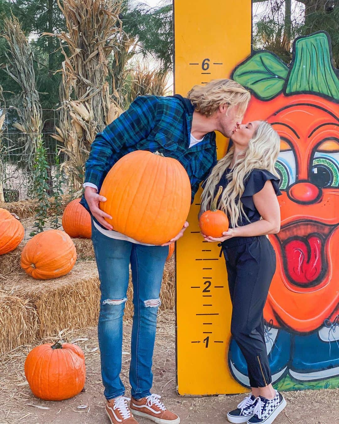 ミカイラ・スキナーさんのインスタグラム写真 - (ミカイラ・スキナーInstagram)「{Big Pumpkin & Little Pumpkin}   #albionmaven」10月30日 2時11分 - mykaylaskinner2016