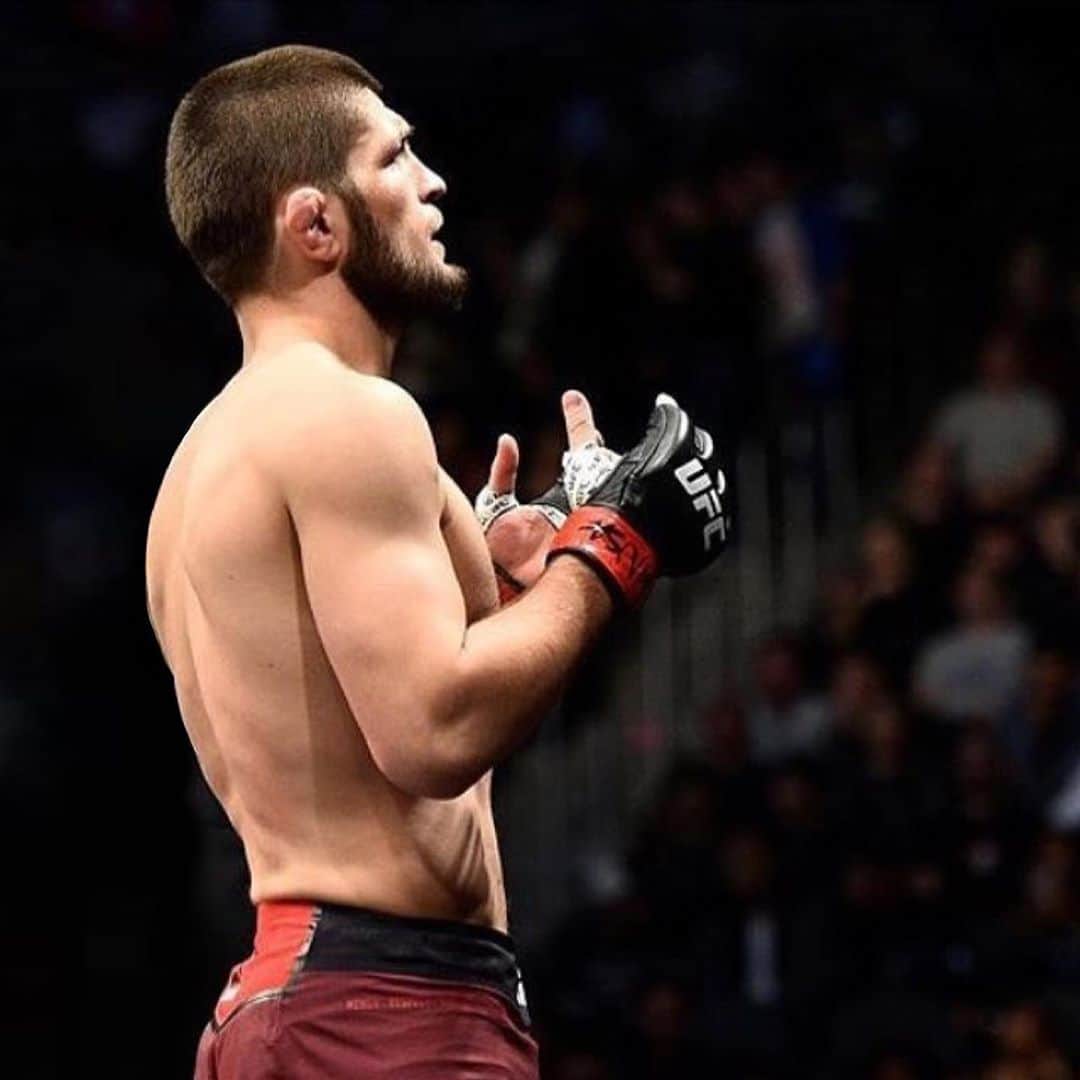 のインスタグラム：「When Allah is with you, nobody can be against you. @khabib_nurmagomedov with the timely reminder to be unapologetically Muslim no matter the circumstances.   And your Lord said, “Call upon Me, I will respond to you.” (Surah Ghafir 40:60)」