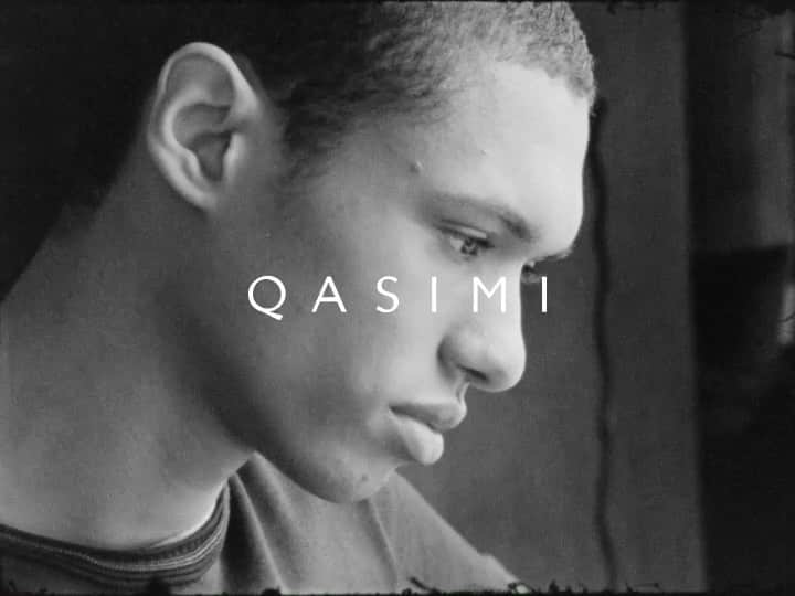 カシミ オムのインスタグラム：「“Season of mists and mellow fruitfulness, Close bosom-friend of the maturing sun...” (opening lines of ‘To Autumn’ by John Keats). Qasimi knitwear is now available to shop on www.qasimi.com  #qasimi #aw20qasimi #knit #knitwear」