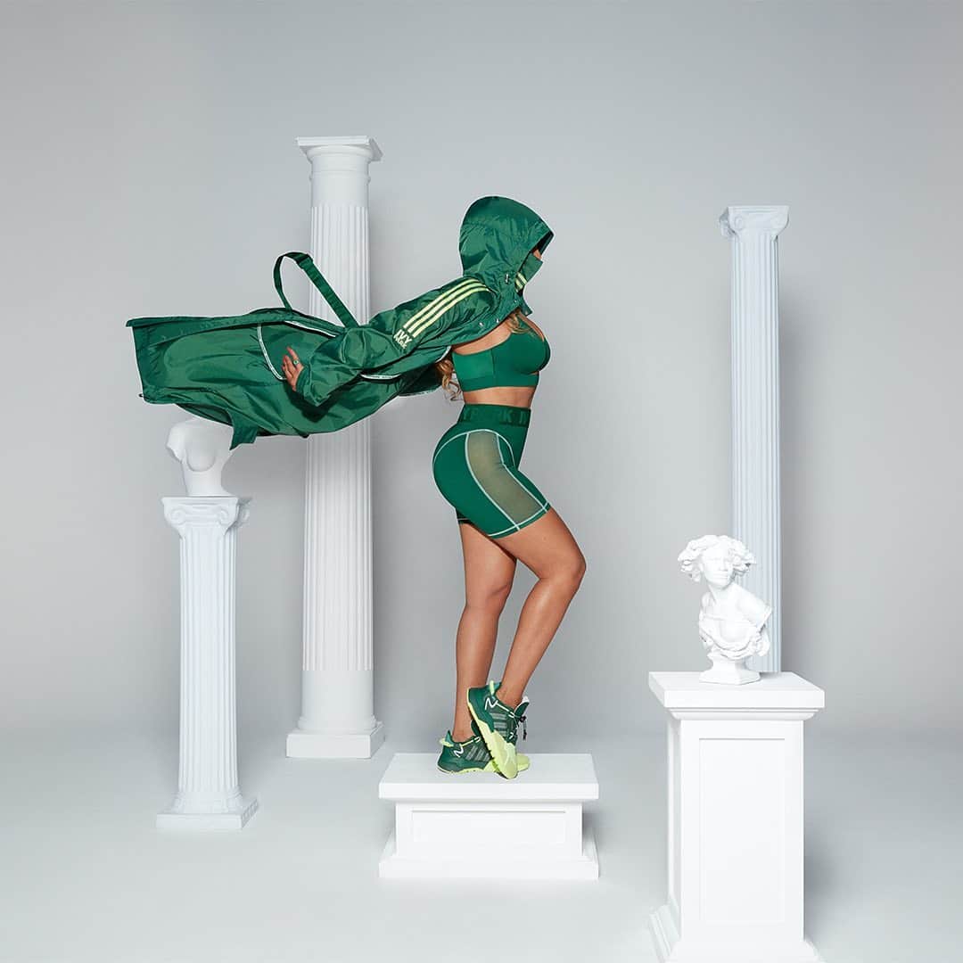 のインスタグラム：「adidas x IVY PARK pushes the boundaries of traditional performance wear to deliver a collection that is effortlessly functional, relentlessly stylish and always inclusive. Available on adidas.com/ivypark October 29 (1pm PDT / 4pm EDT), in-store October 30 #adidasxIVYPARK #thisismypark」
