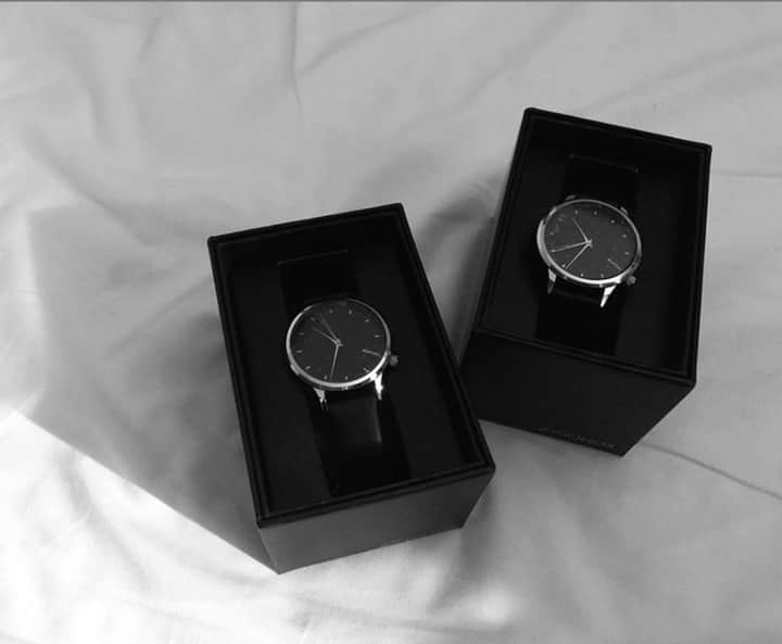 のインスタグラム：「These two watches, name a better duo. We’ll wait 😉   📷 by @ma_ri_46   #komono #komonowatches #watchesofinstagram」