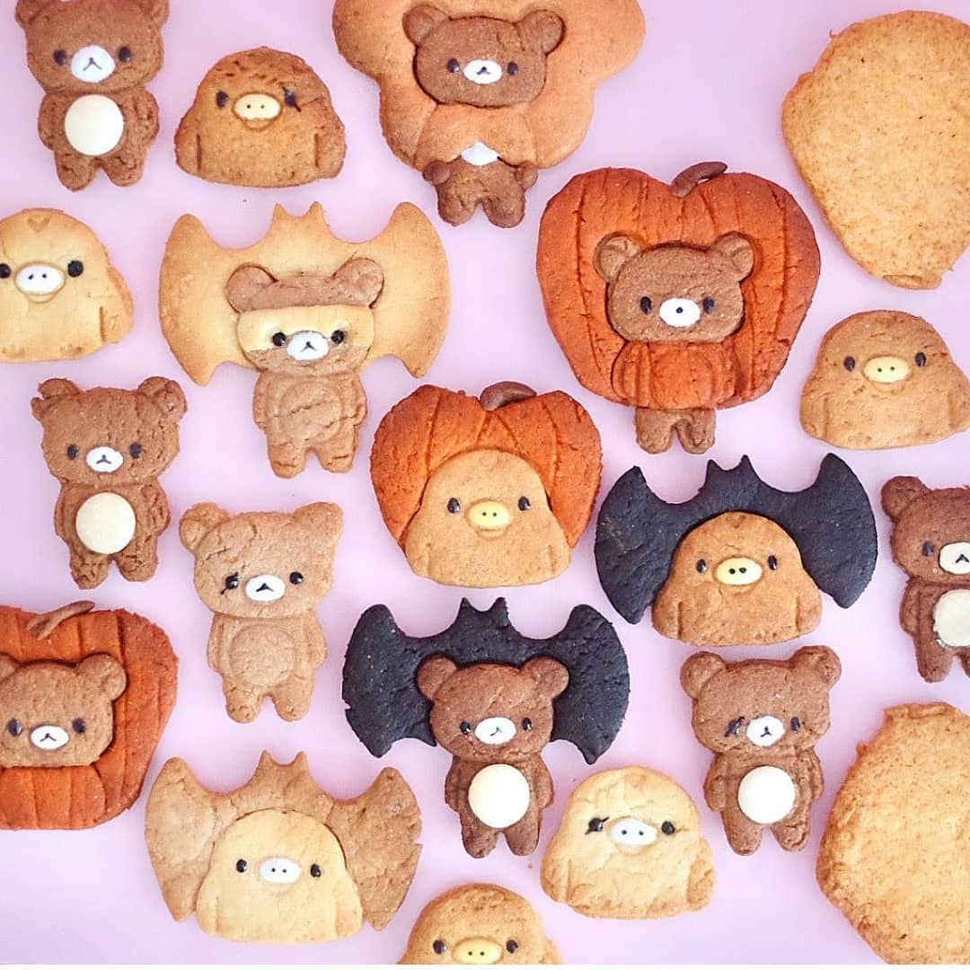 Rilakkuma US（リラックマ）さんのインスタグラム写真 - (Rilakkuma US（リラックマ）Instagram)「@bakedbyandres made this amazing assortment of Rilakkuma Halloween cookies! Which one do you think is the cutest? They're all wonderful! . . #rilakkumaus #rilakkuma #sanx #kawaii #cutefood #charaben #halloween #sweets #cookies #リラックマ #サンエックス #foodart」10月30日 3時01分 - rilakkumaus